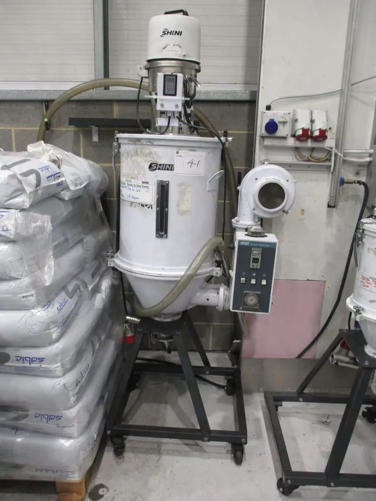 2015 Shini SHD-75T-CE Hopper Dryer with Shini Blower & Shini Digital SAL-3U-CE Self Contained Hopper/Loader (2020) on Mobile Stand