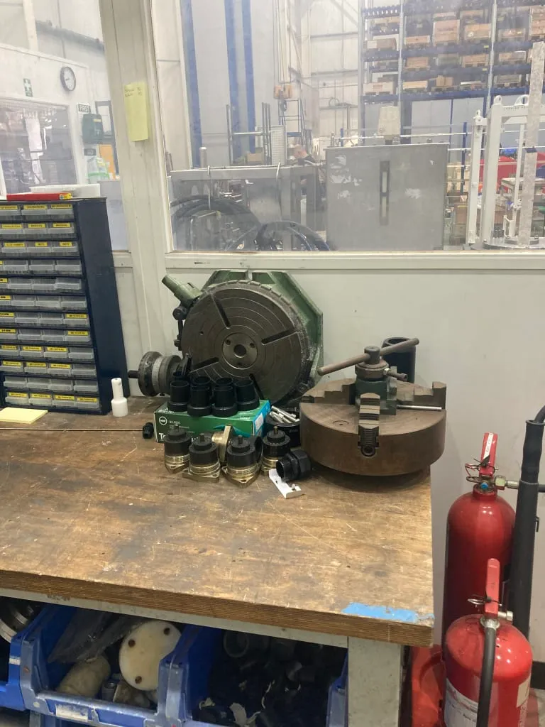 Manual Rotary Table & 4 Jaw Chuck (Bench Not Included)