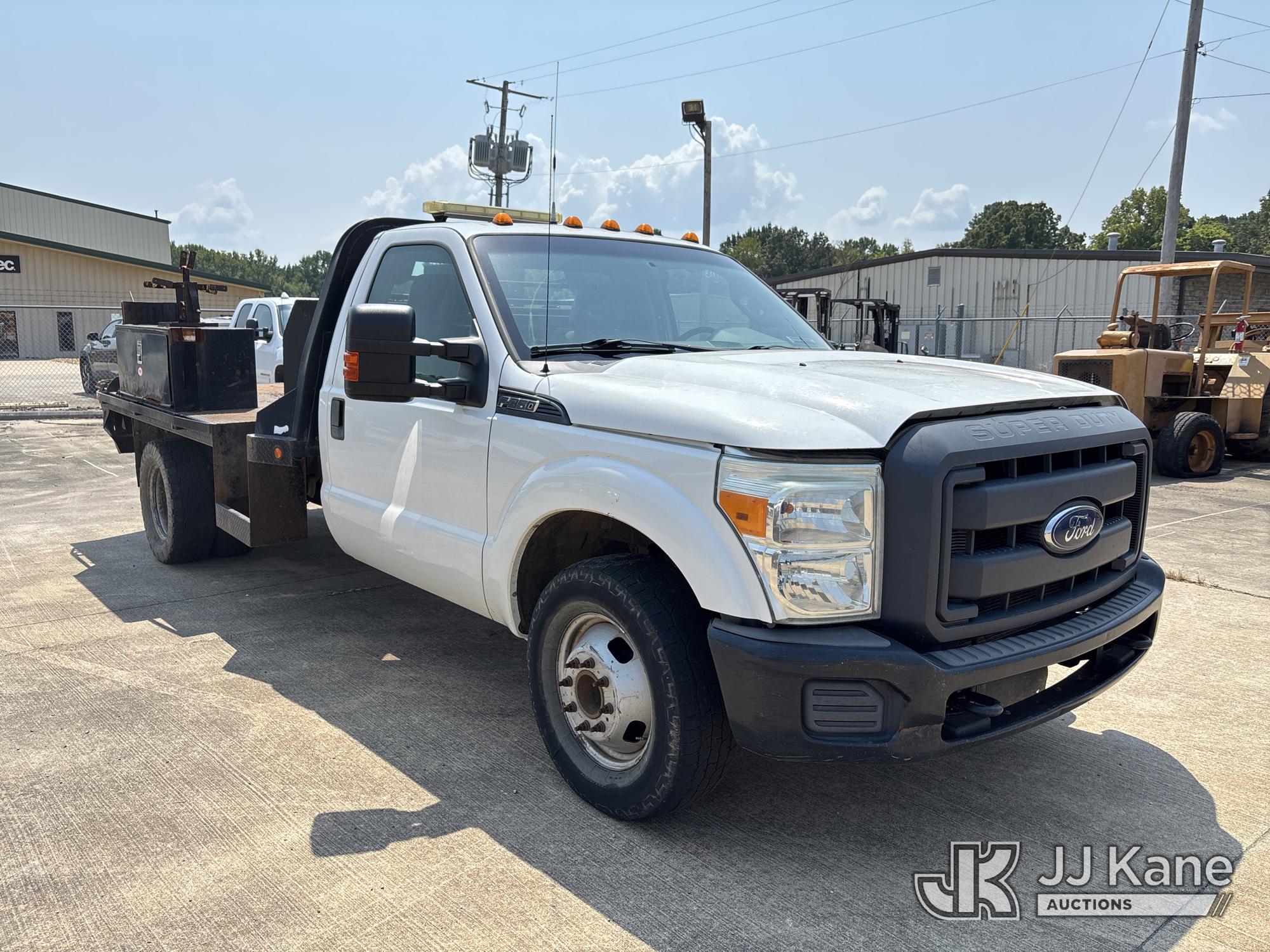 2015 Ford F-350 SD Flatbed/Service Truck (1551883) - photo 2