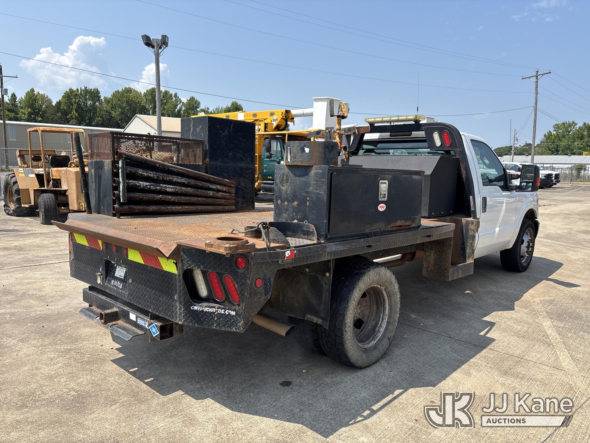 2015 Ford F-350 SD Flatbed/Service Truck (1551883) - photo 3