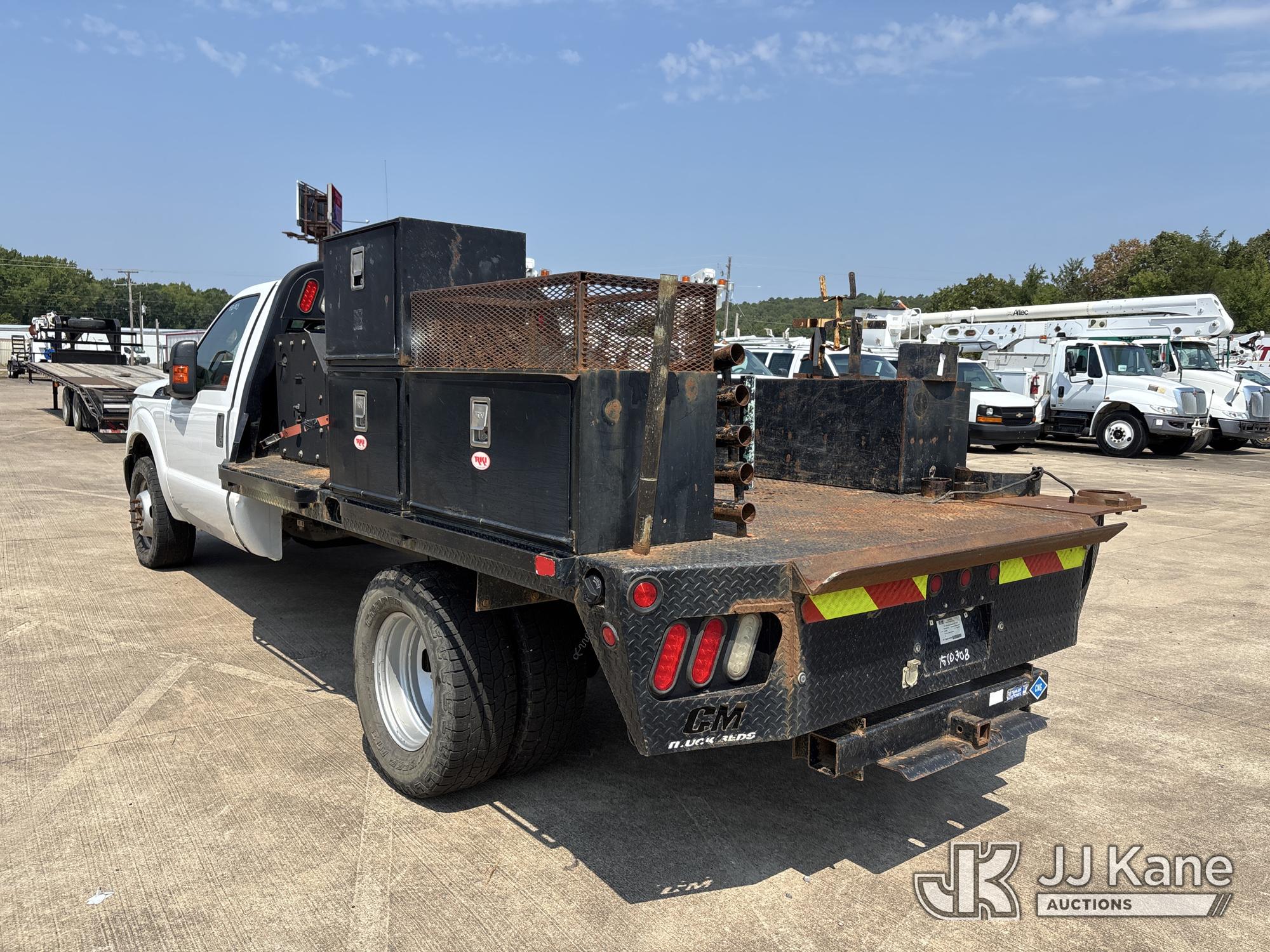 2015 Ford F-350 SD Flatbed/Service Truck (1551883) - photo 4