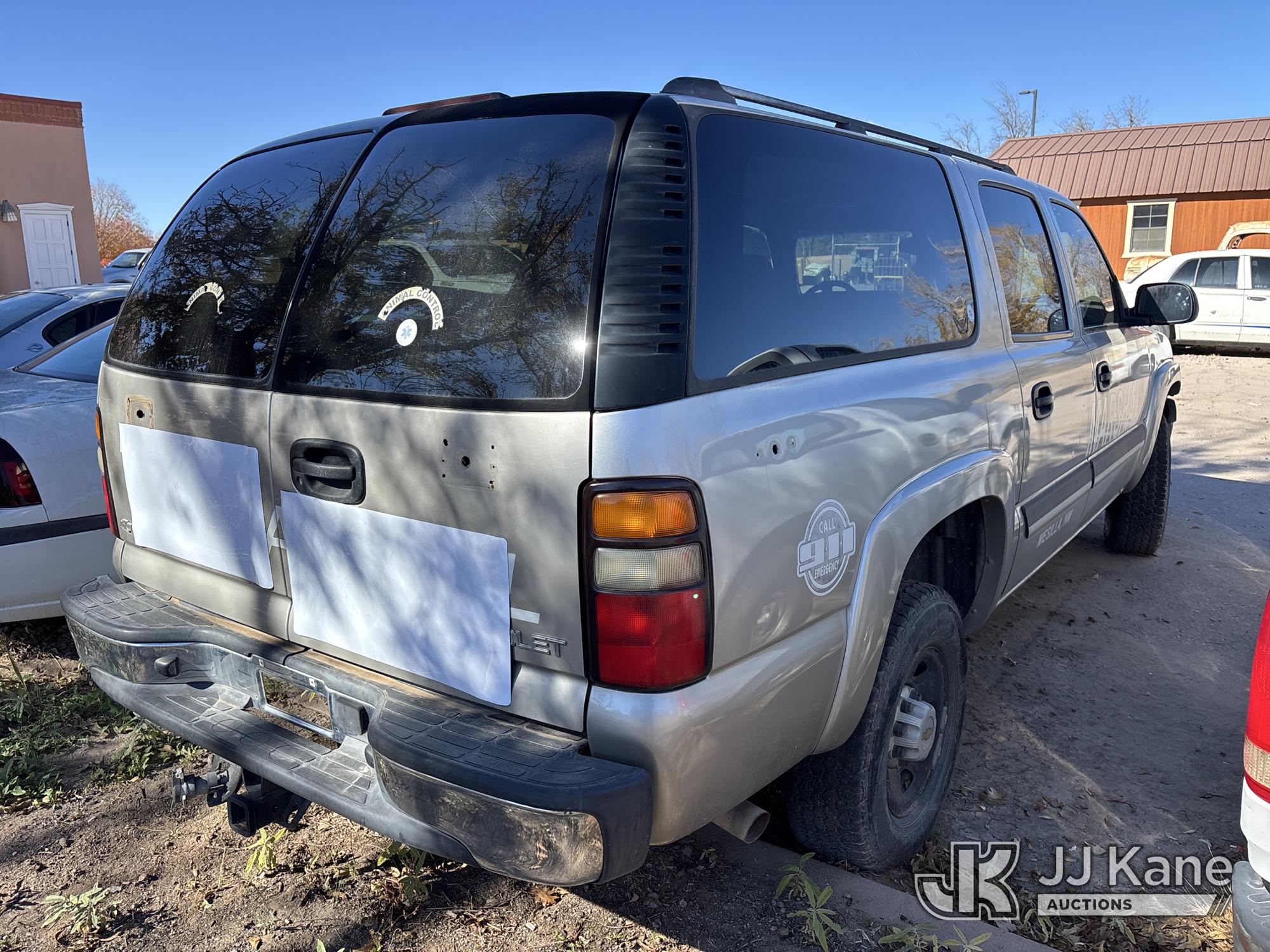 2004 Chevrolet Suburban 2500 4-Door Sport Utility Vehicle (1572174) - photo 3
