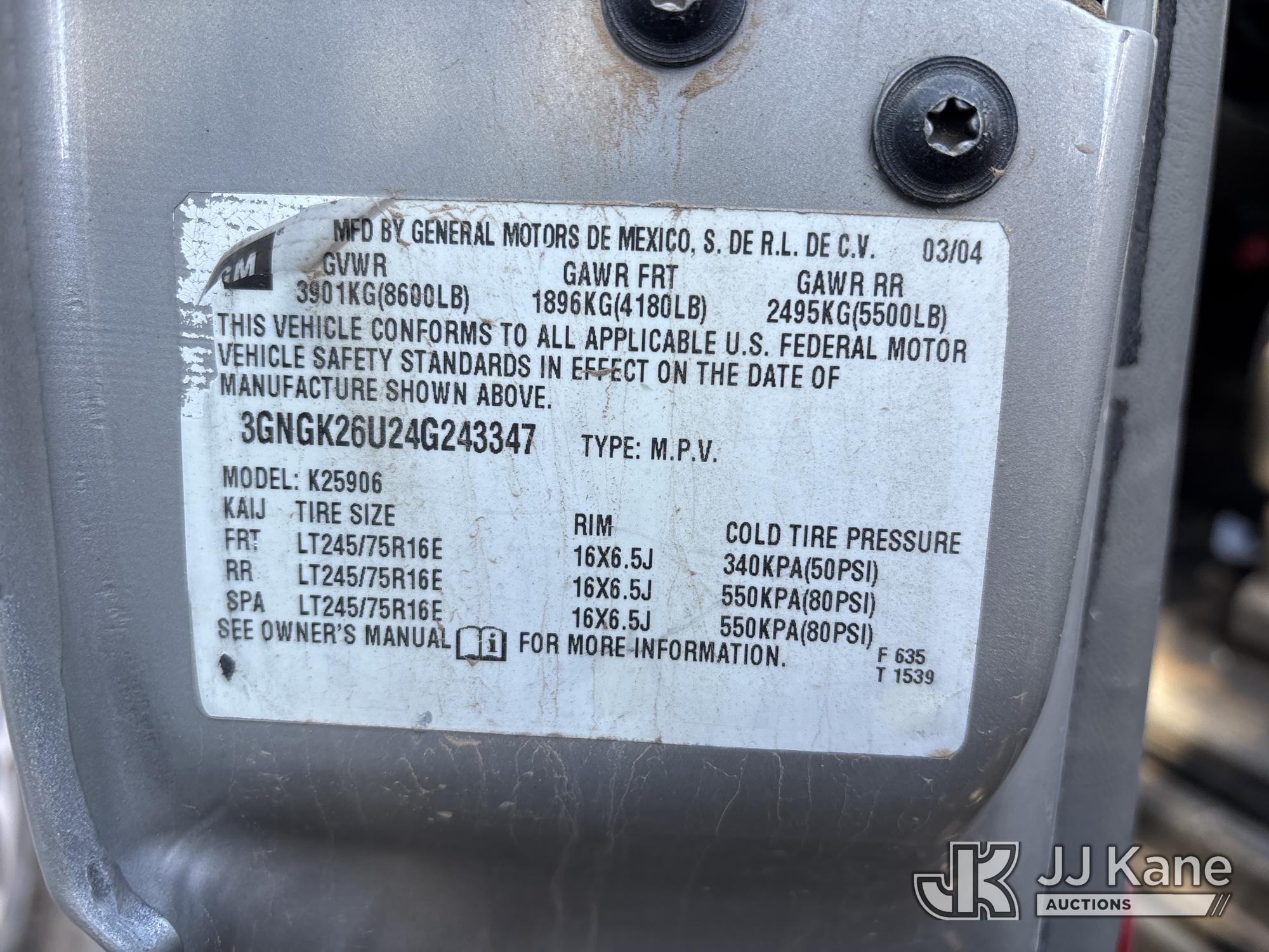 2004 Chevrolet Suburban 2500 4-Door Sport Utility Vehicle (1572174) - photo 5