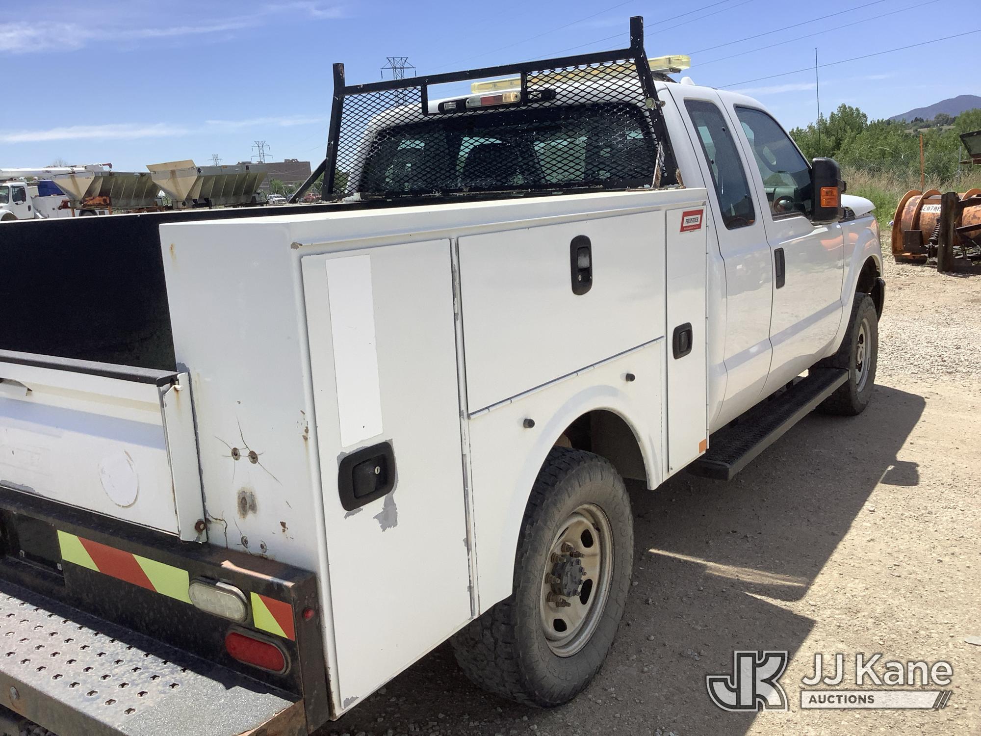 2016 Ford F250 4x4 Extended-Cab Service Truck (1590483) - photo 3