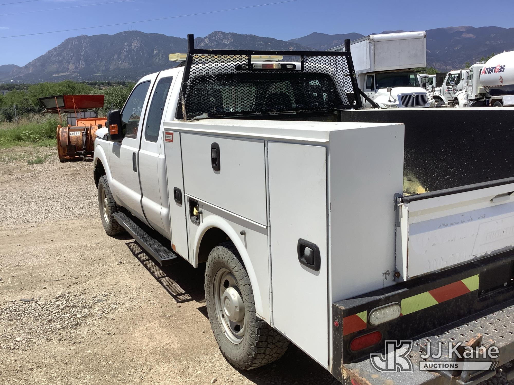 2016 Ford F250 4x4 Extended-Cab Service Truck (1590483) - photo 4