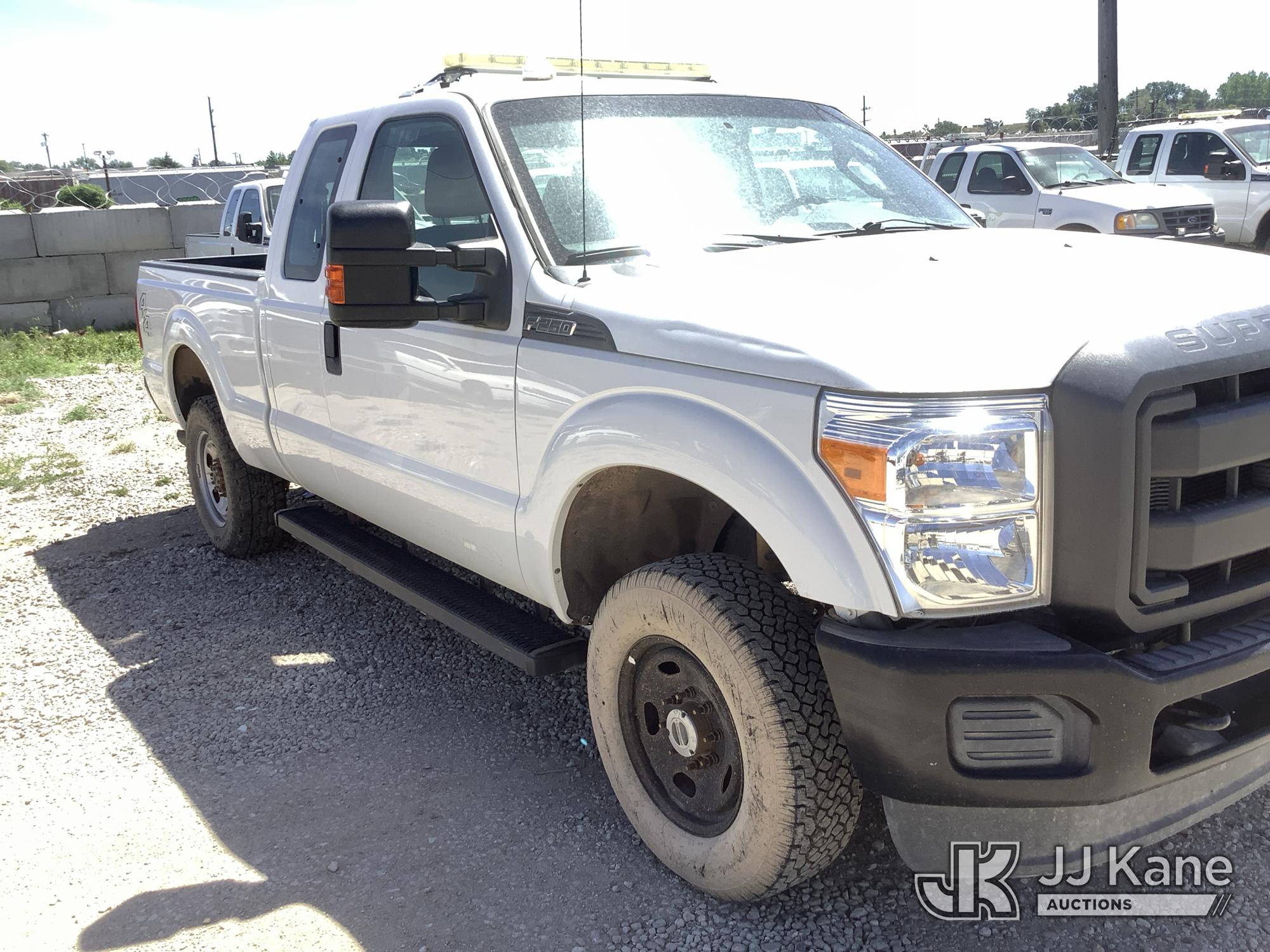 2016 Ford F250 4x4 Extended-Cab Pickup Truck (1590484) - photo 2