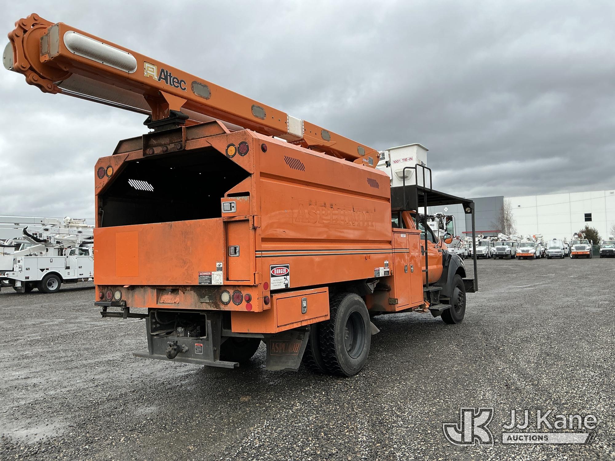 Altec LR756 Over-Center Bucket Truck On 2013 Ford F-750 Chipper Dump Truck (1592165) - photo 3