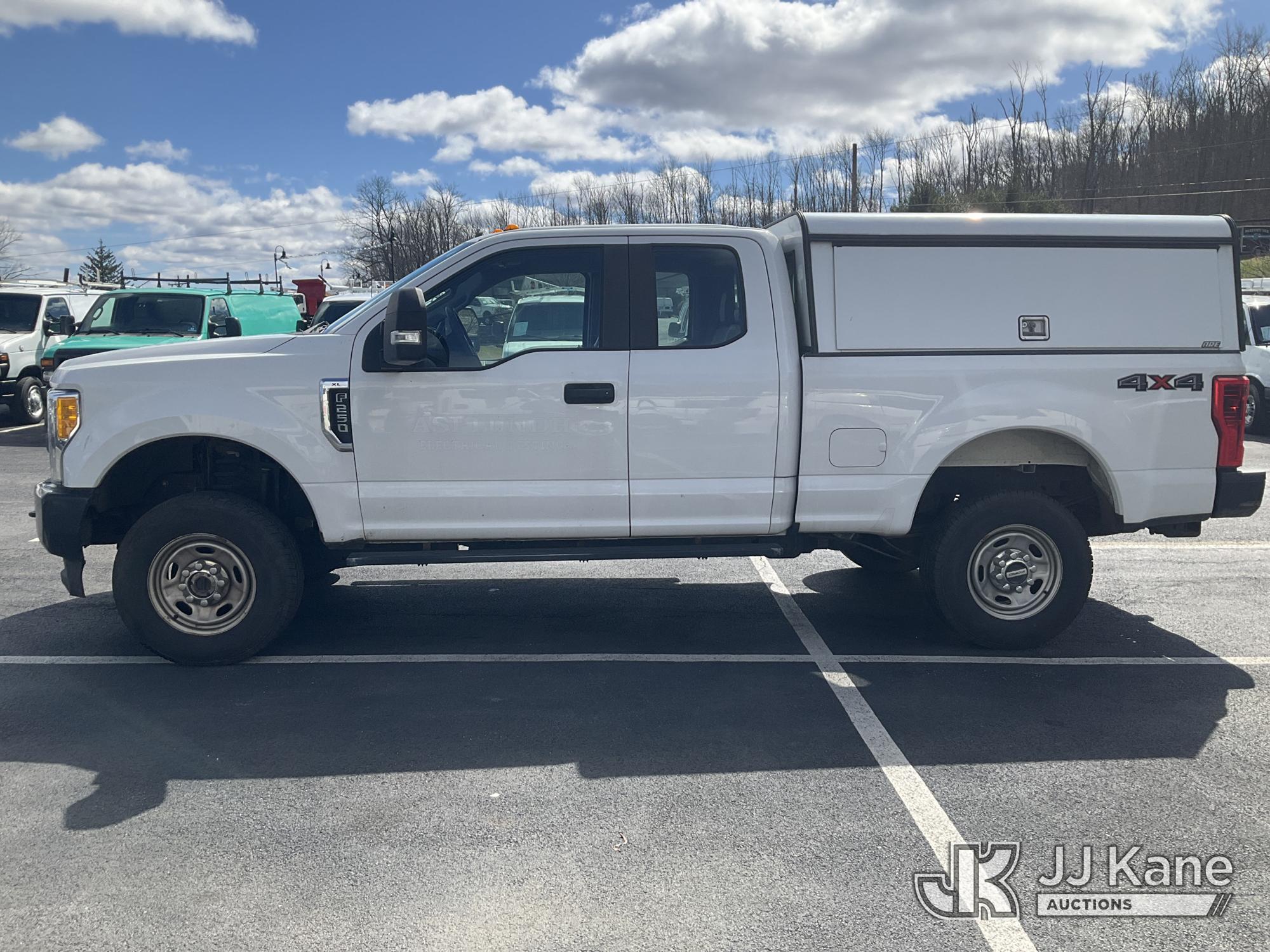 2017 Ford F250 4x4 Extended-Cab Pickup Truck (1595344) - photo 3