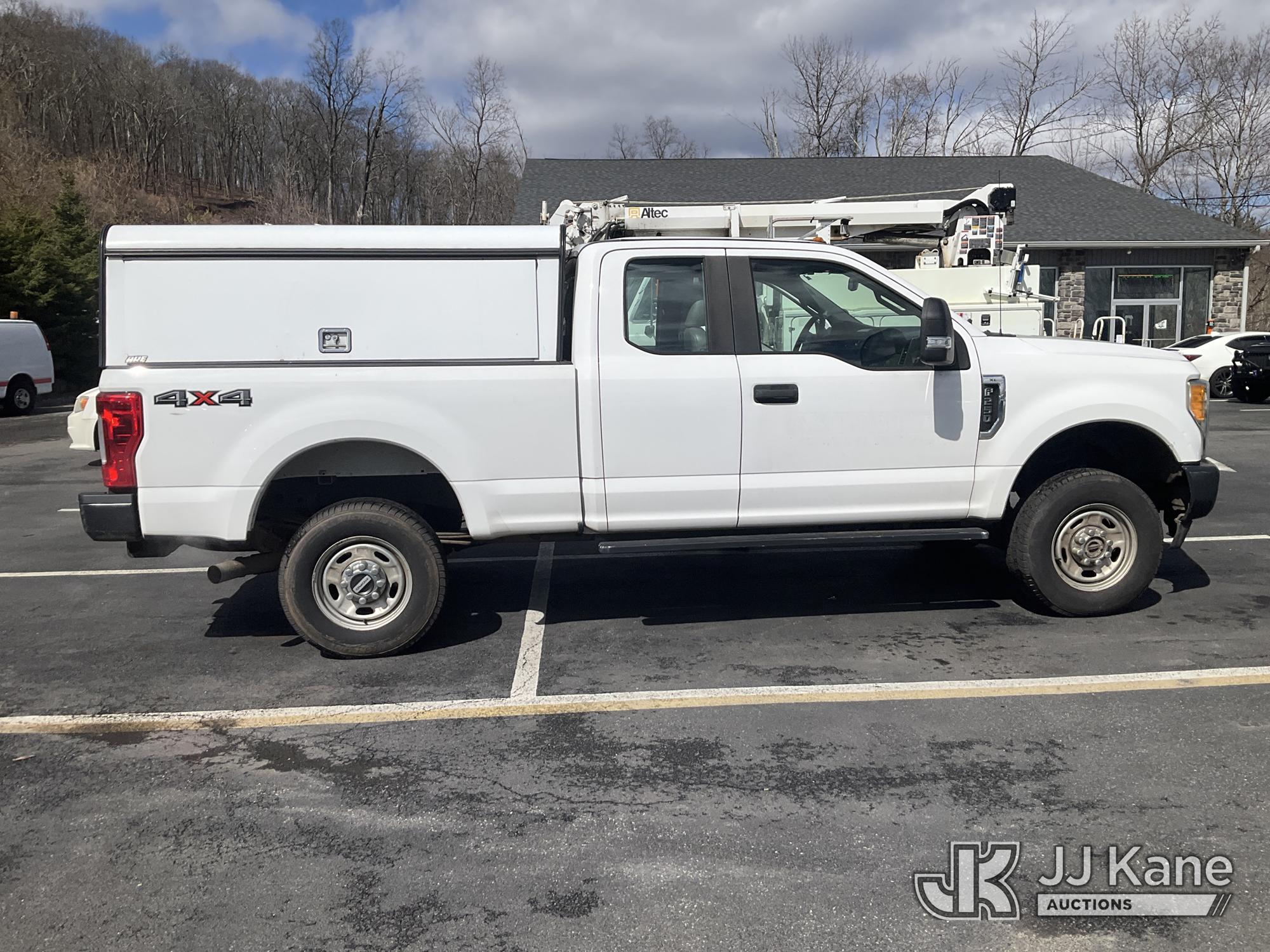 2017 Ford F250 4x4 Extended-Cab Pickup Truck (1595344) - photo 5