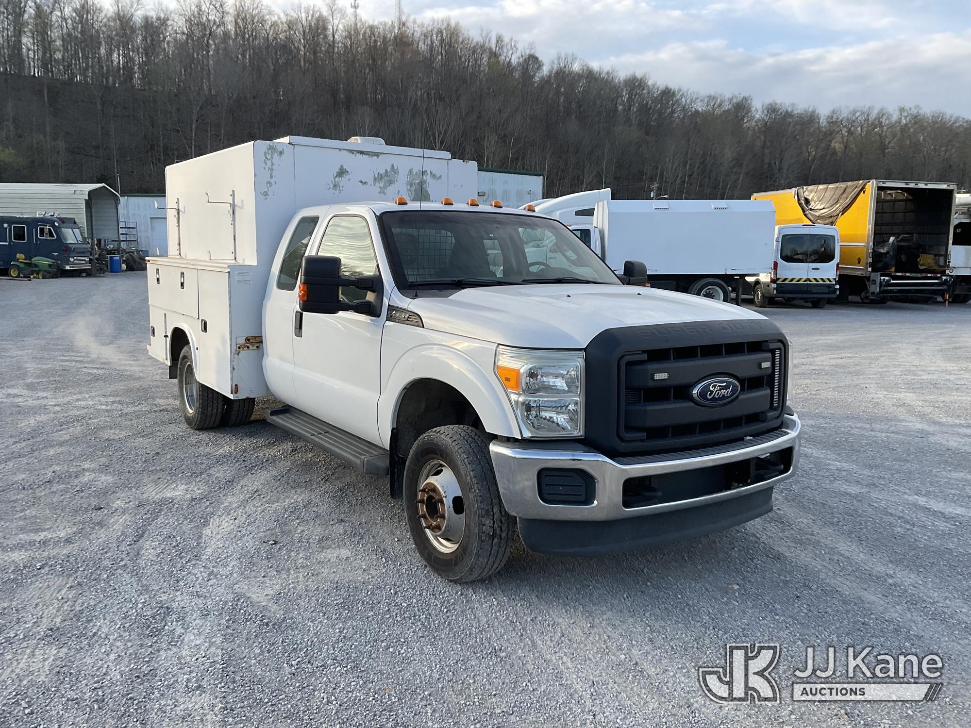 2015 Ford F350 4x4 Enclosed High-Top Service Truck (1595821) - photo 2
