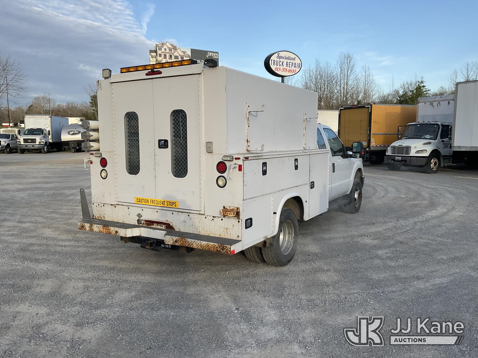 2015 Ford F350 4x4 Enclosed High-Top Service Truck (1595821) - photo 3