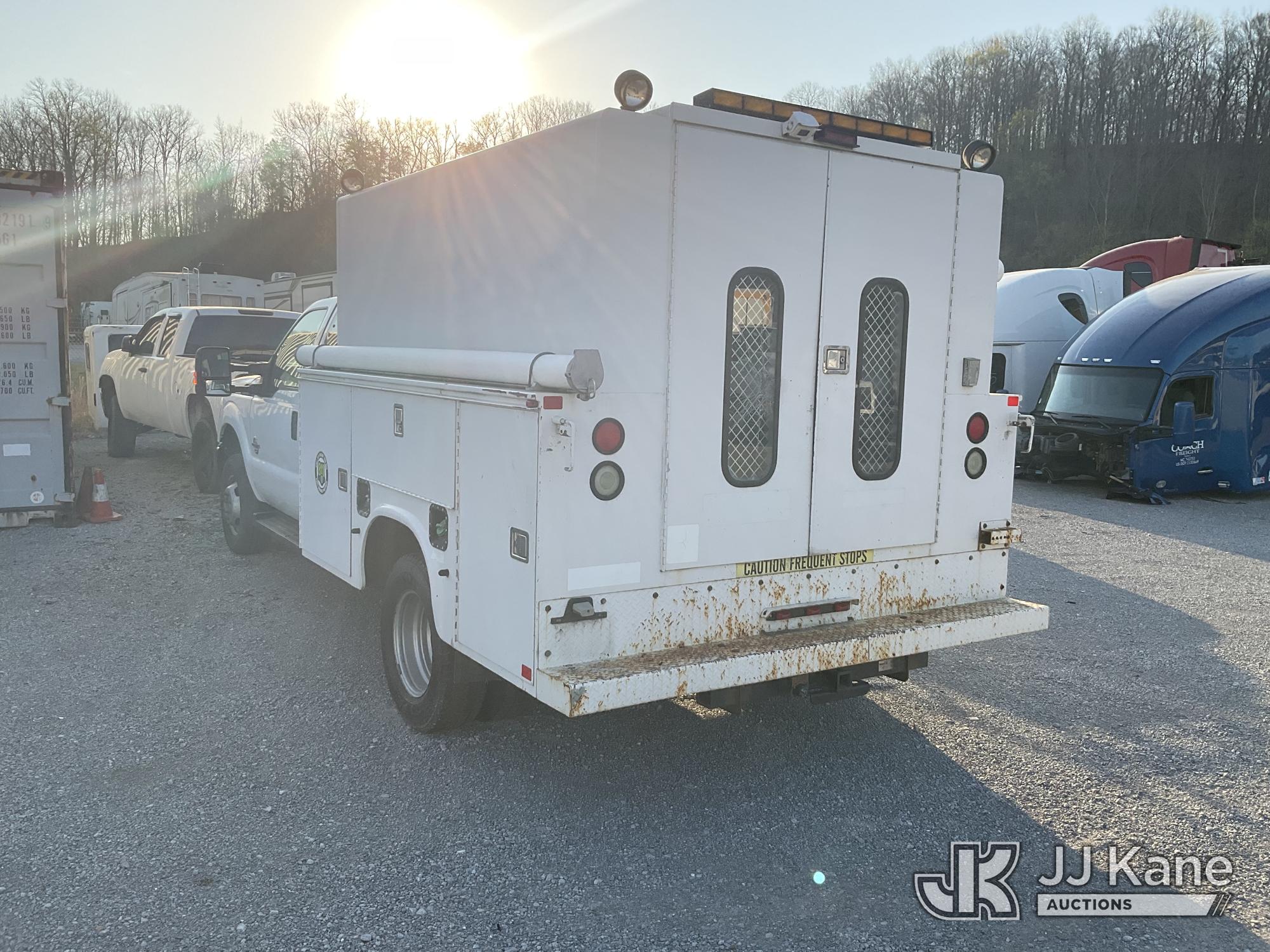 2011 Ford F350 4x4 Extended-Cab Enclosed Service Truck (1595822) - photo 4