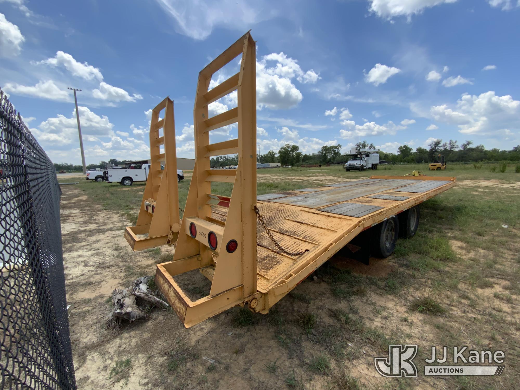 2011 Butler B-2426 T/A Tagalong Equipment Trailer (1596573) - photo 3