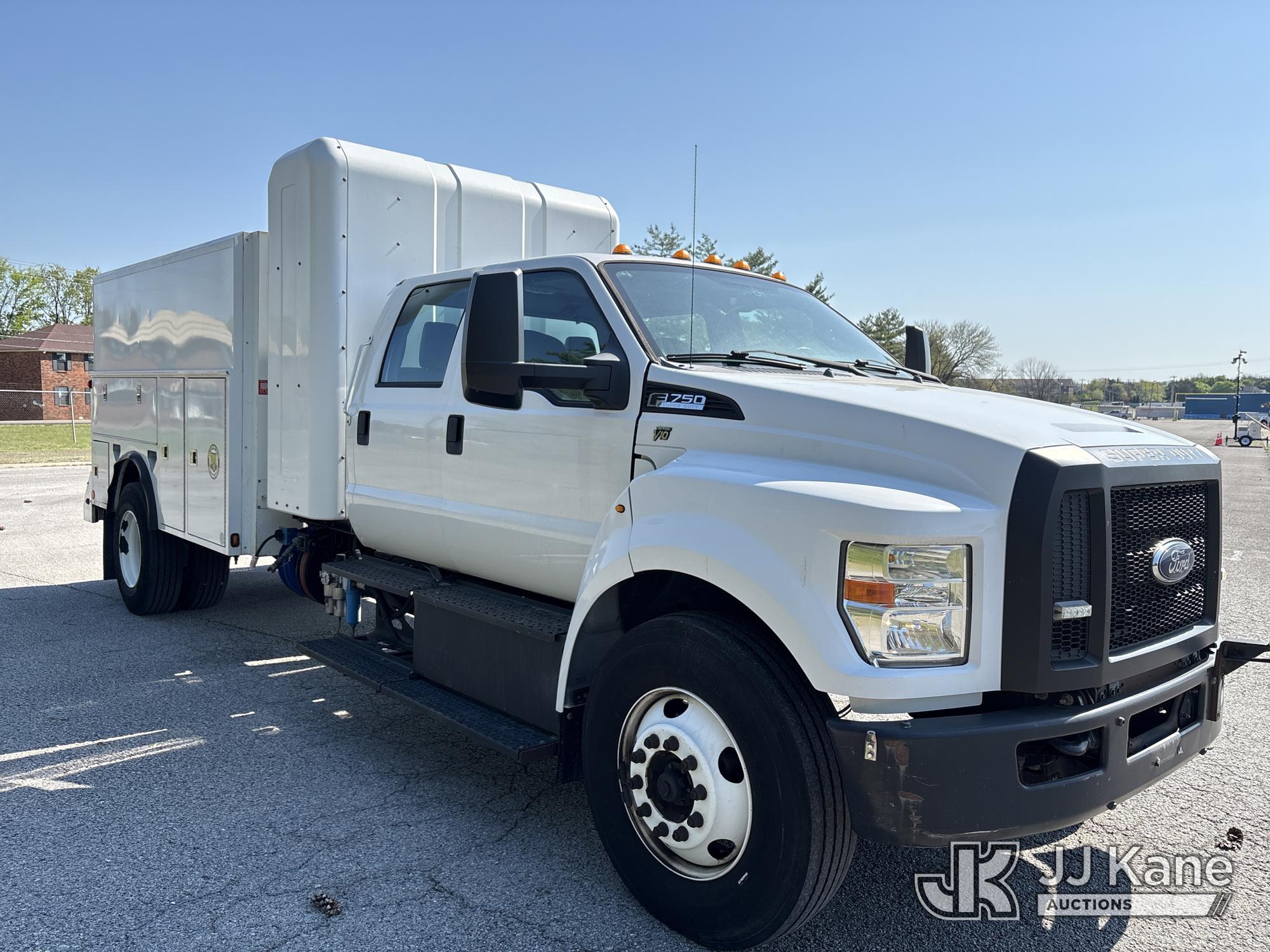 2016 Ford F750 Crew-Cab  Enclosed Utility Truck (1598220) - photo 2