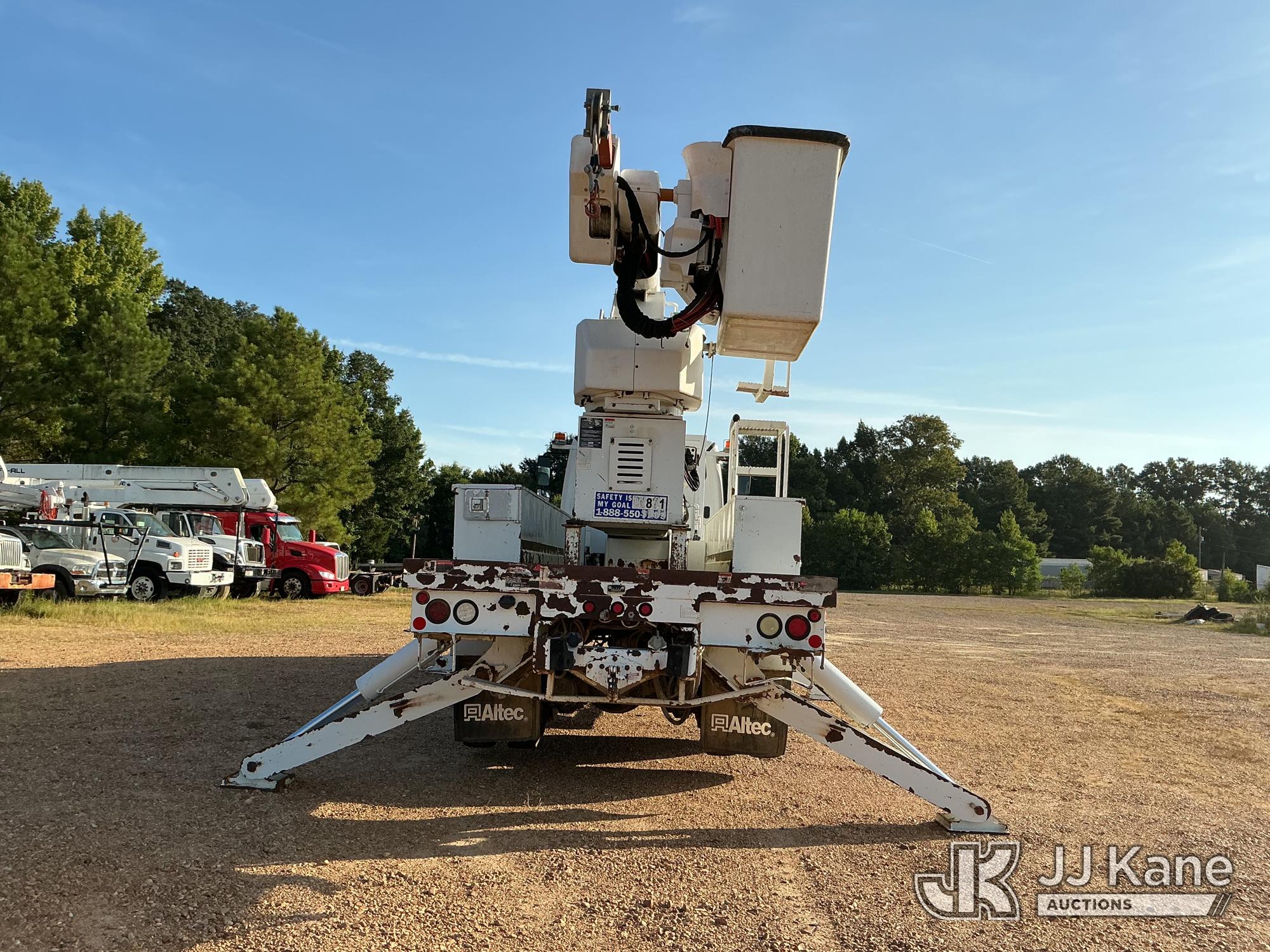 Altec A77T-E93-MH Articulating & Telescopic Material Handling Elevator Bucket Truck On 2012 Freightliner M2 106 Utility Truck (1600033) - photo 3