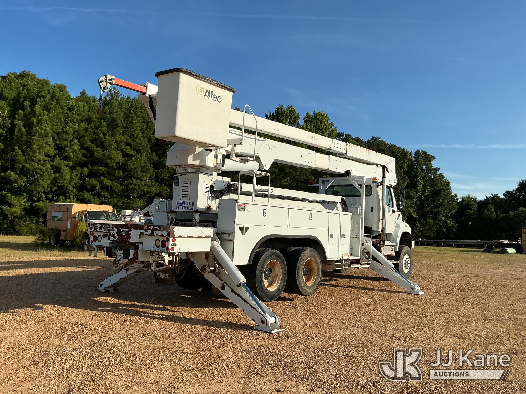 Altec A77T-E93-MH Articulating & Telescopic Material Handling Elevator Bucket Truck On 2012 Freightliner M2 106 Utility Truck (1600033) - photo 4