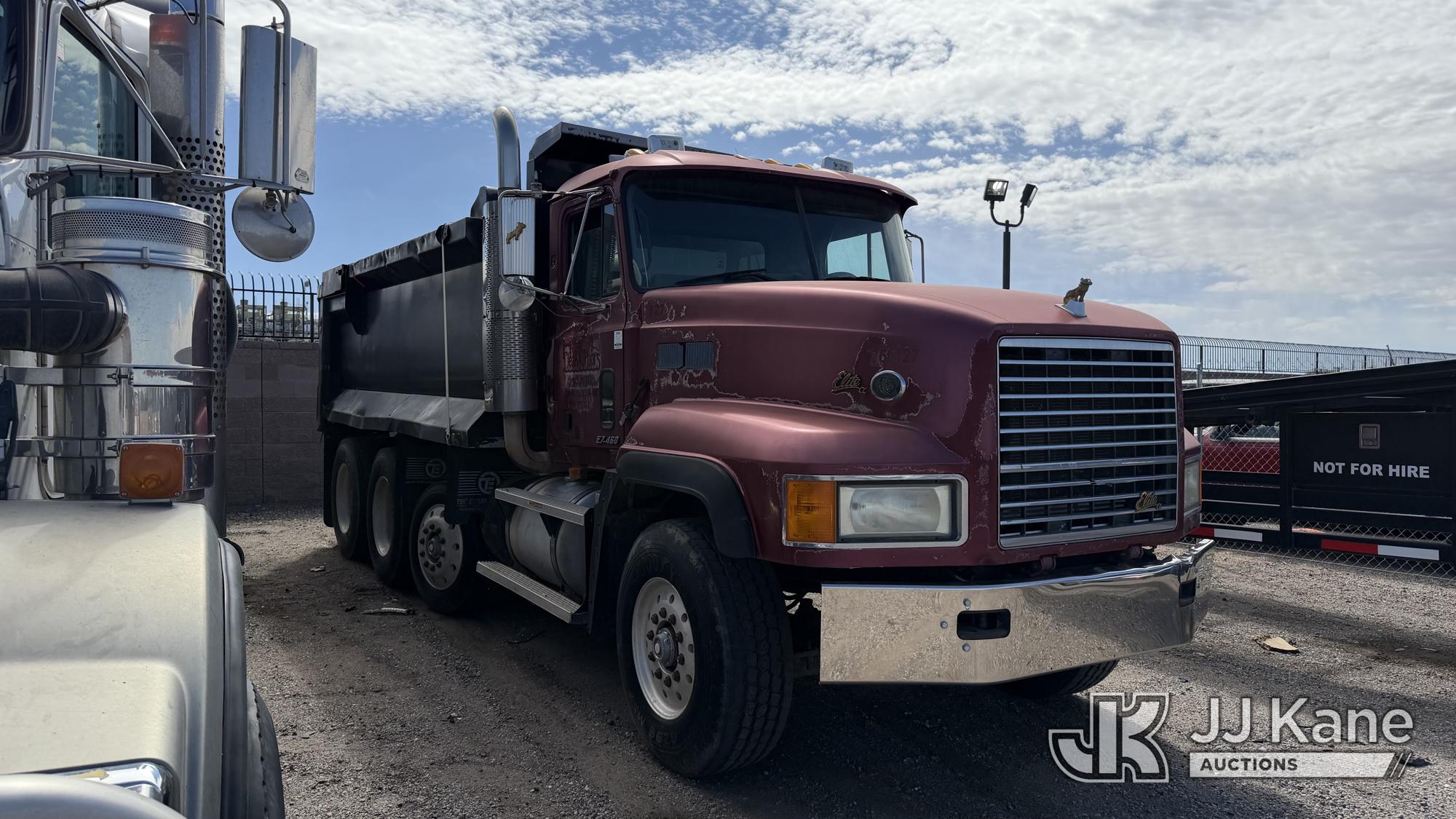 2000 Mack CL713 T/A Dump Truck (1600806) - photo 2