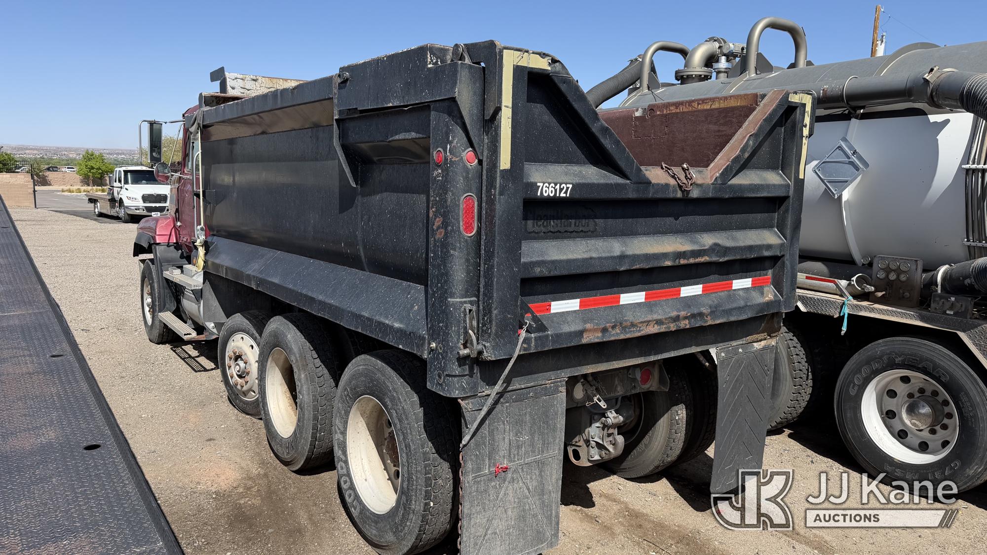 2000 Mack CL713 T/A Dump Truck (1600806) - photo 4