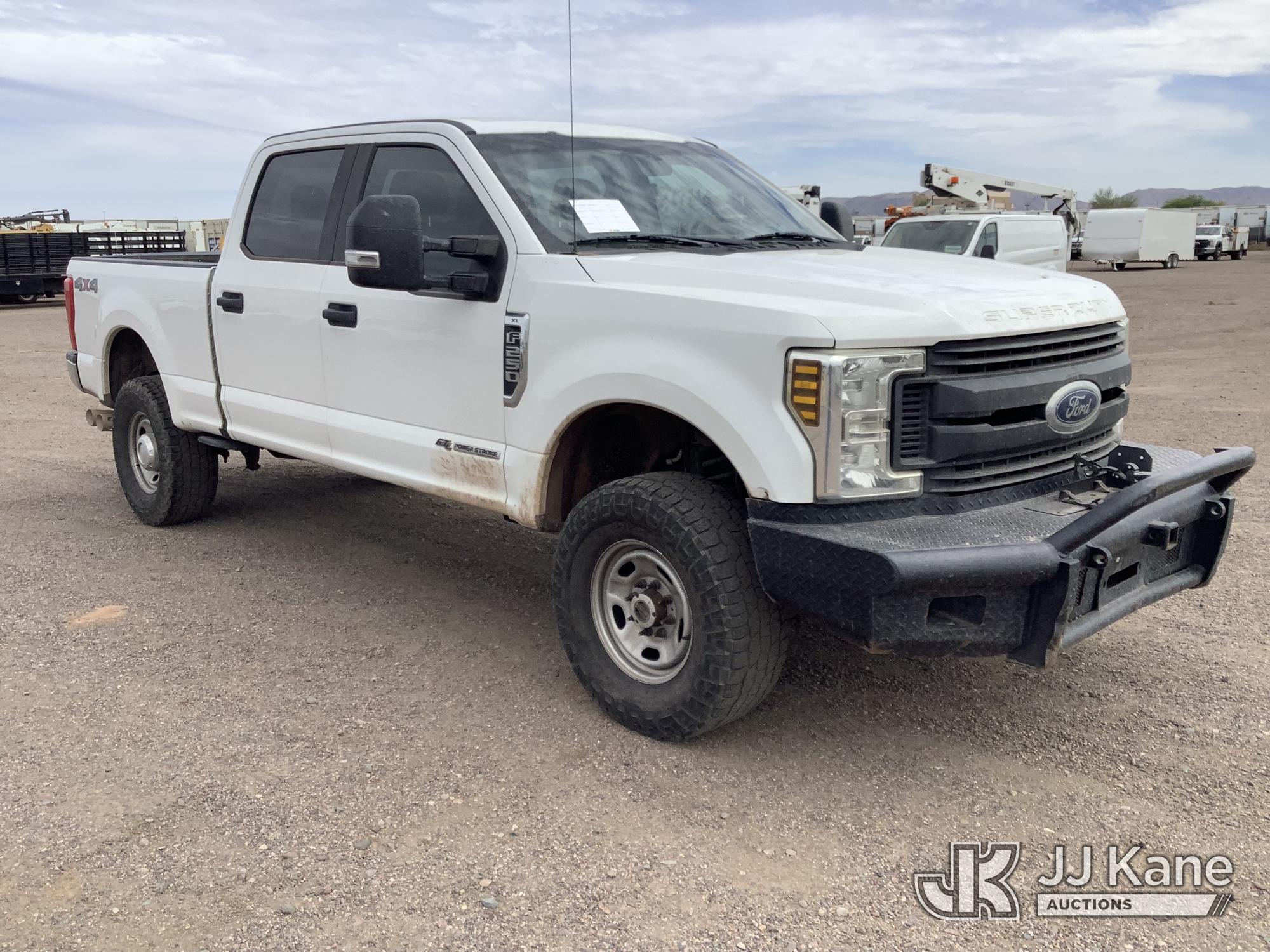 2019 Ford F250 4x4 Crew-Cab Pickup Truck (1601320) - photo 2