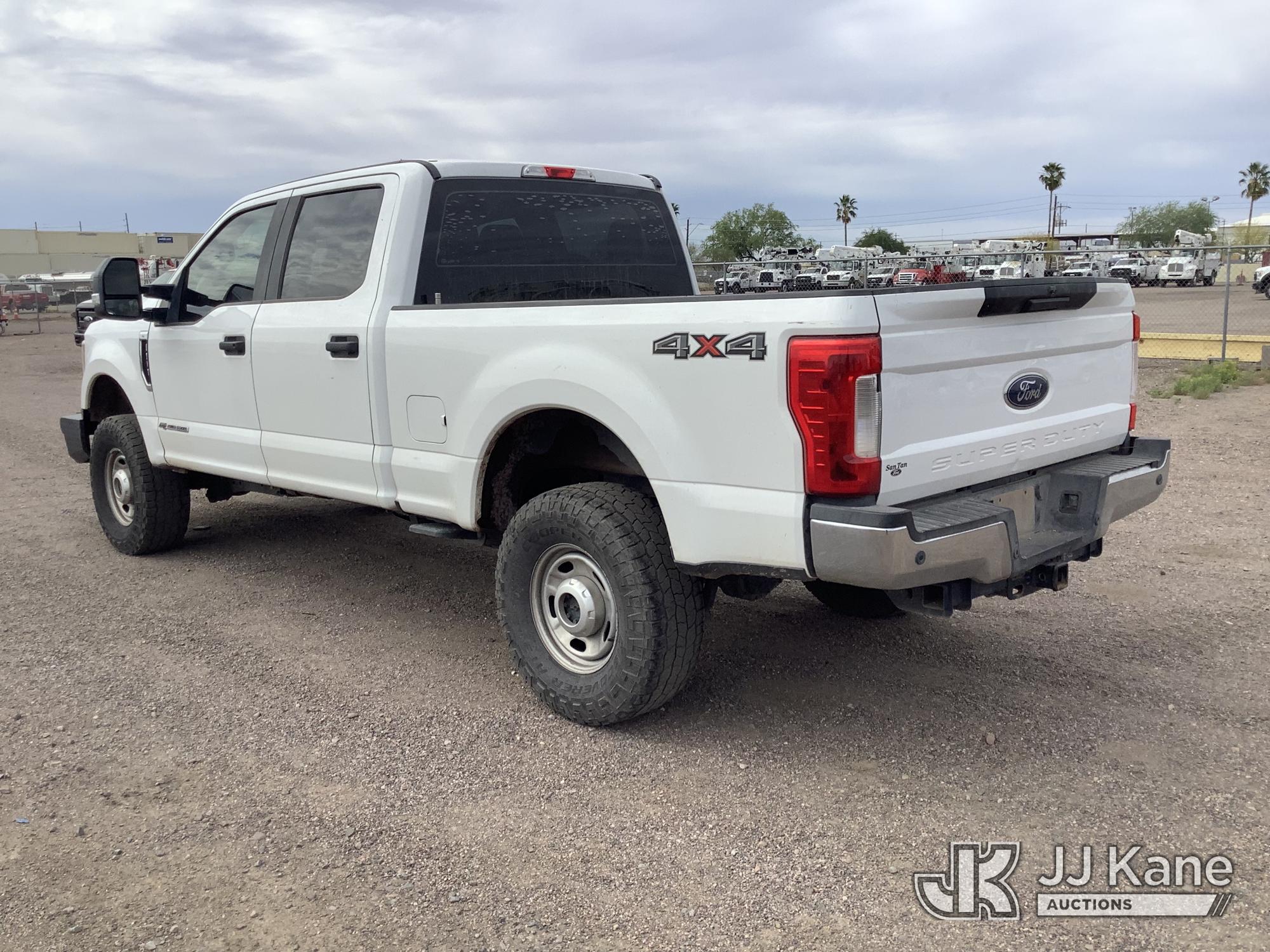 2019 Ford F250 4x4 Crew-Cab Pickup Truck (1601320) - photo 4