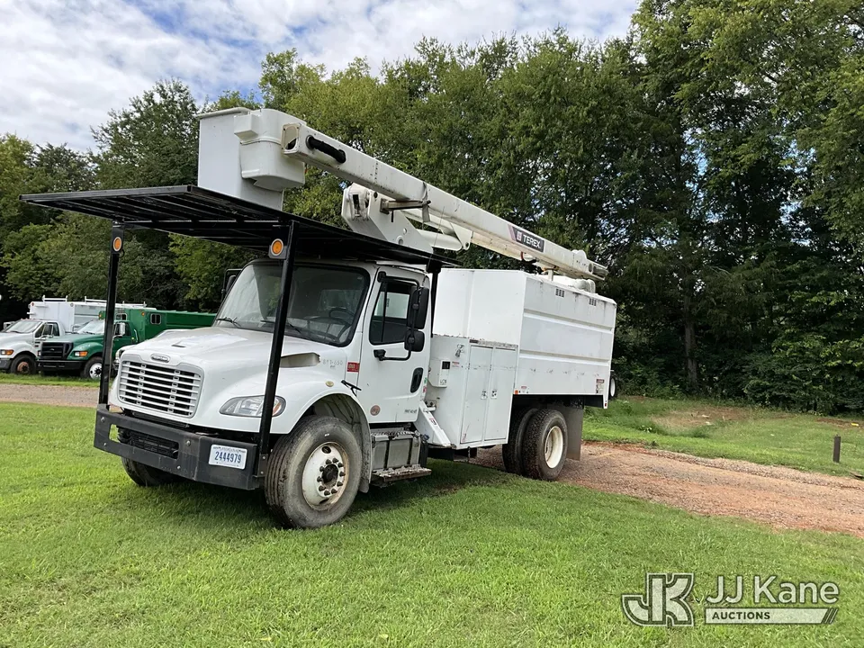 Terex XTPRO56 Over-Center Bucket Truck On 2016 Freightliner M2 106 Chipper Dump Truck (1602237)