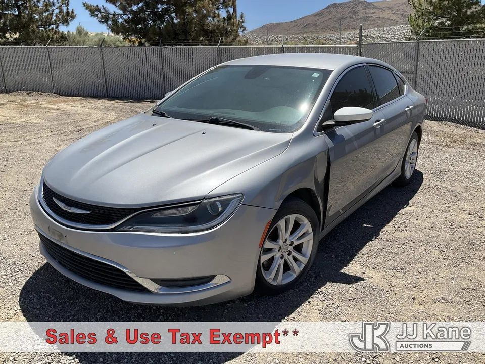 2016 Chrysler 200 4-Door Sedan (1603768)