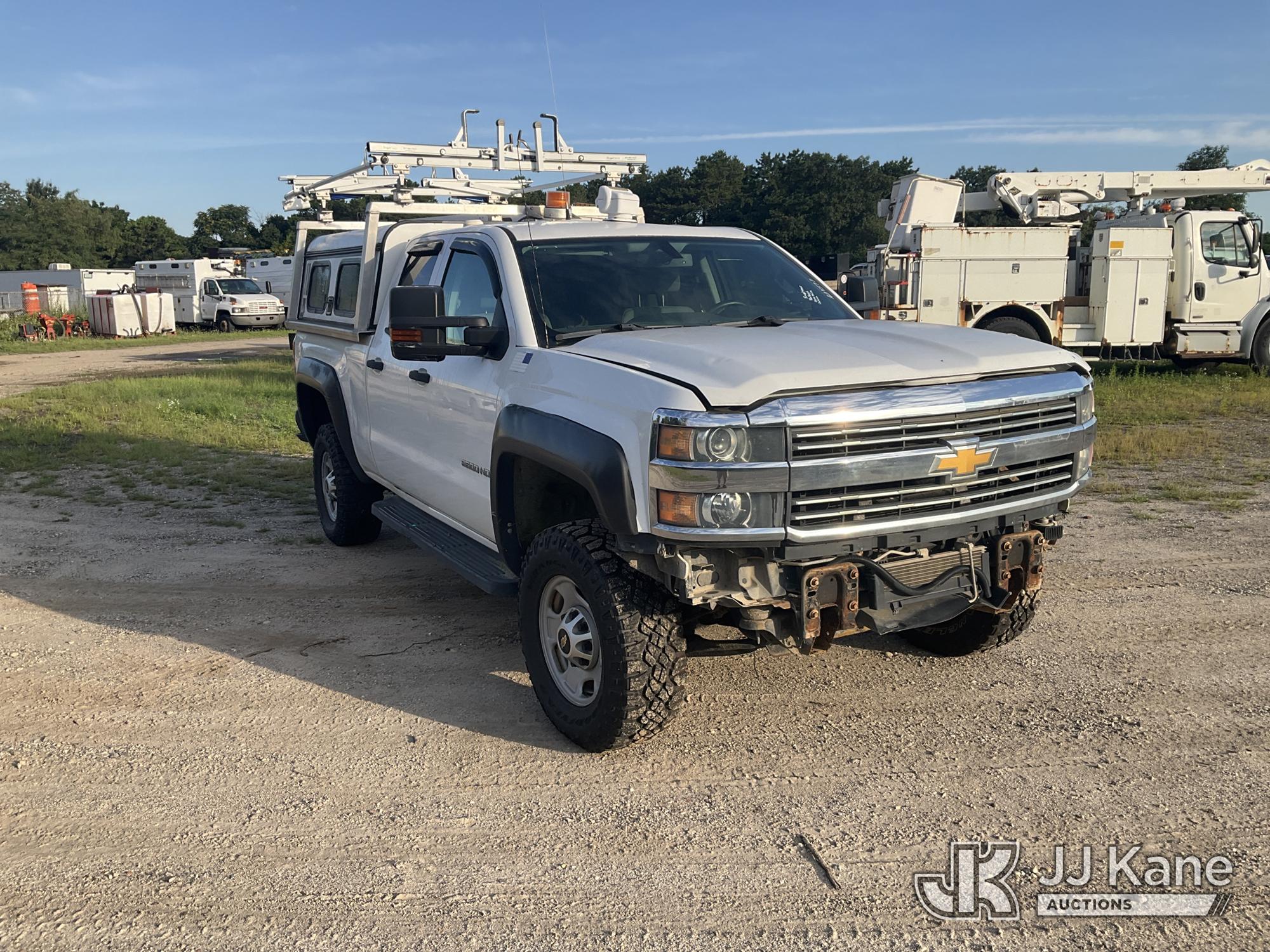 2015 Chevrolet Silverado 2500HD 4x4 Extended-Cab Pickup Truck (1604577) - photo 2