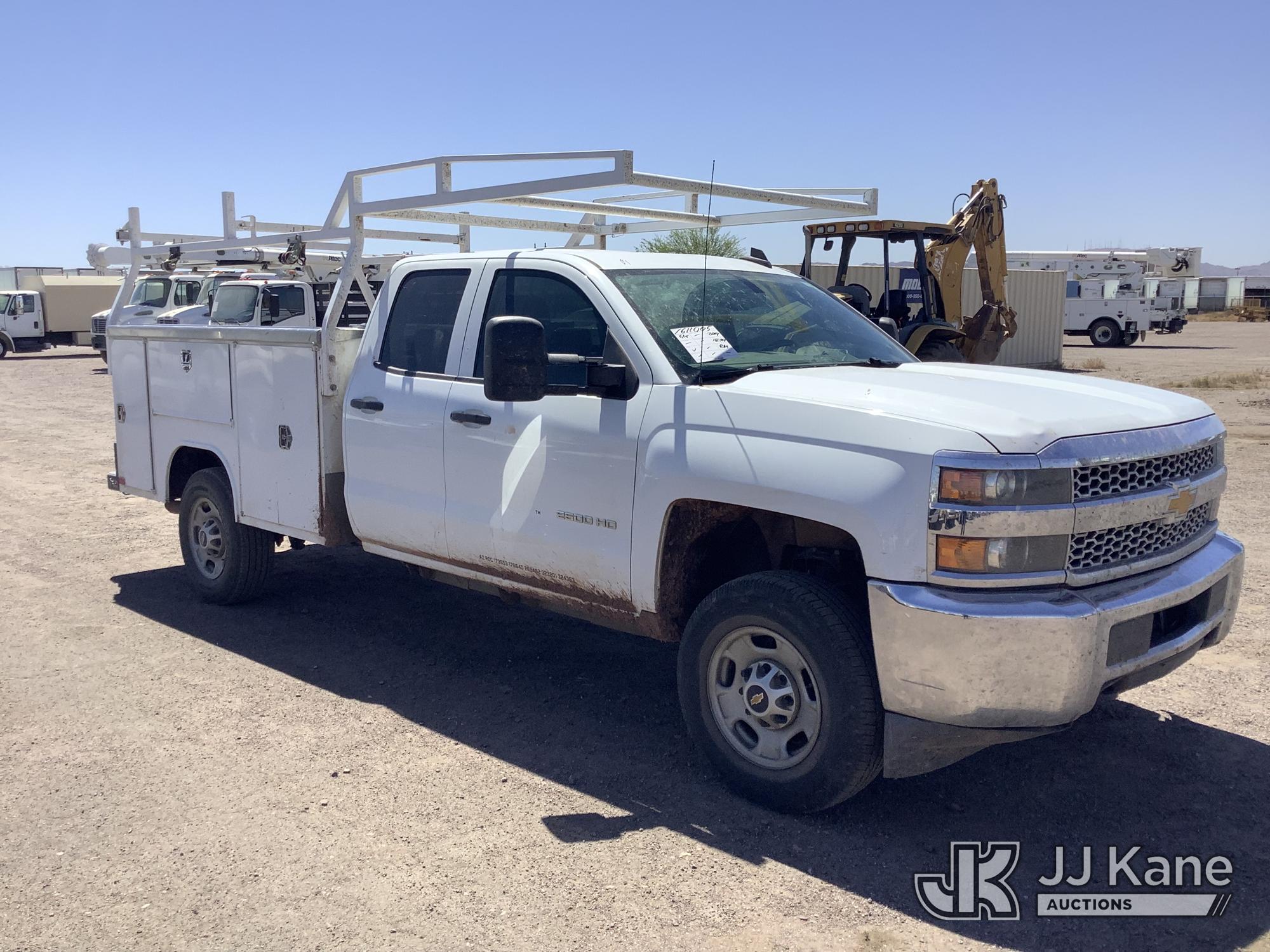 2019 Chevrolet Silverado 2500HD Extended-Cab Service Truck (1611005) - photo 2