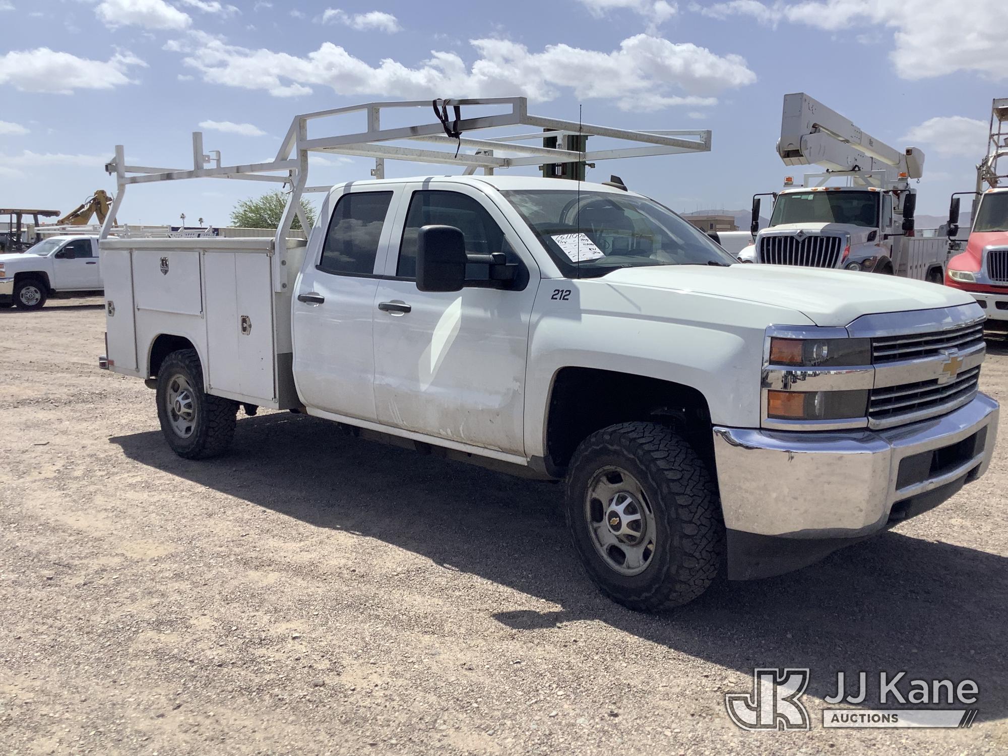 2019 Chevrolet Silverado 2500HD Extended-Cab Service Truck (1611008) - photo 2