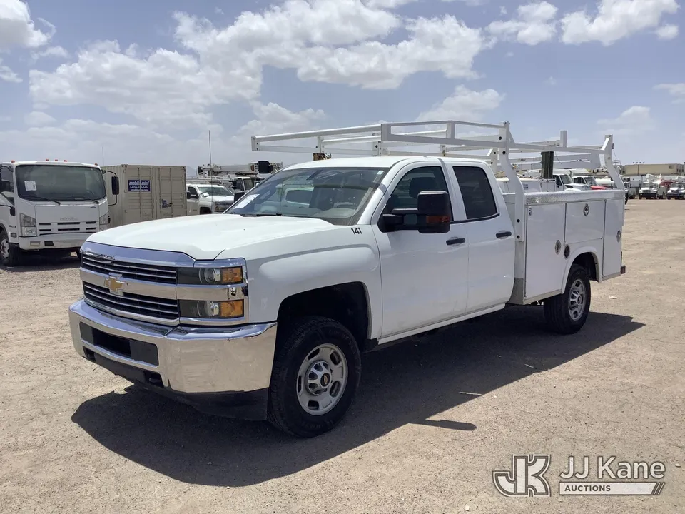 2018 Chevrolet Silverado 2500HD Extended-Cab Service Truck (1611009)