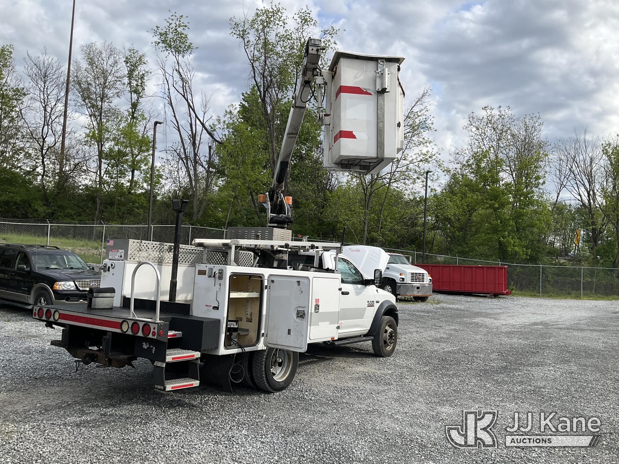 Versalift TEL29 Non-Insulated Bucket Truck On 2014 RAM 4500 Utility Truck (1611140) - photo 4