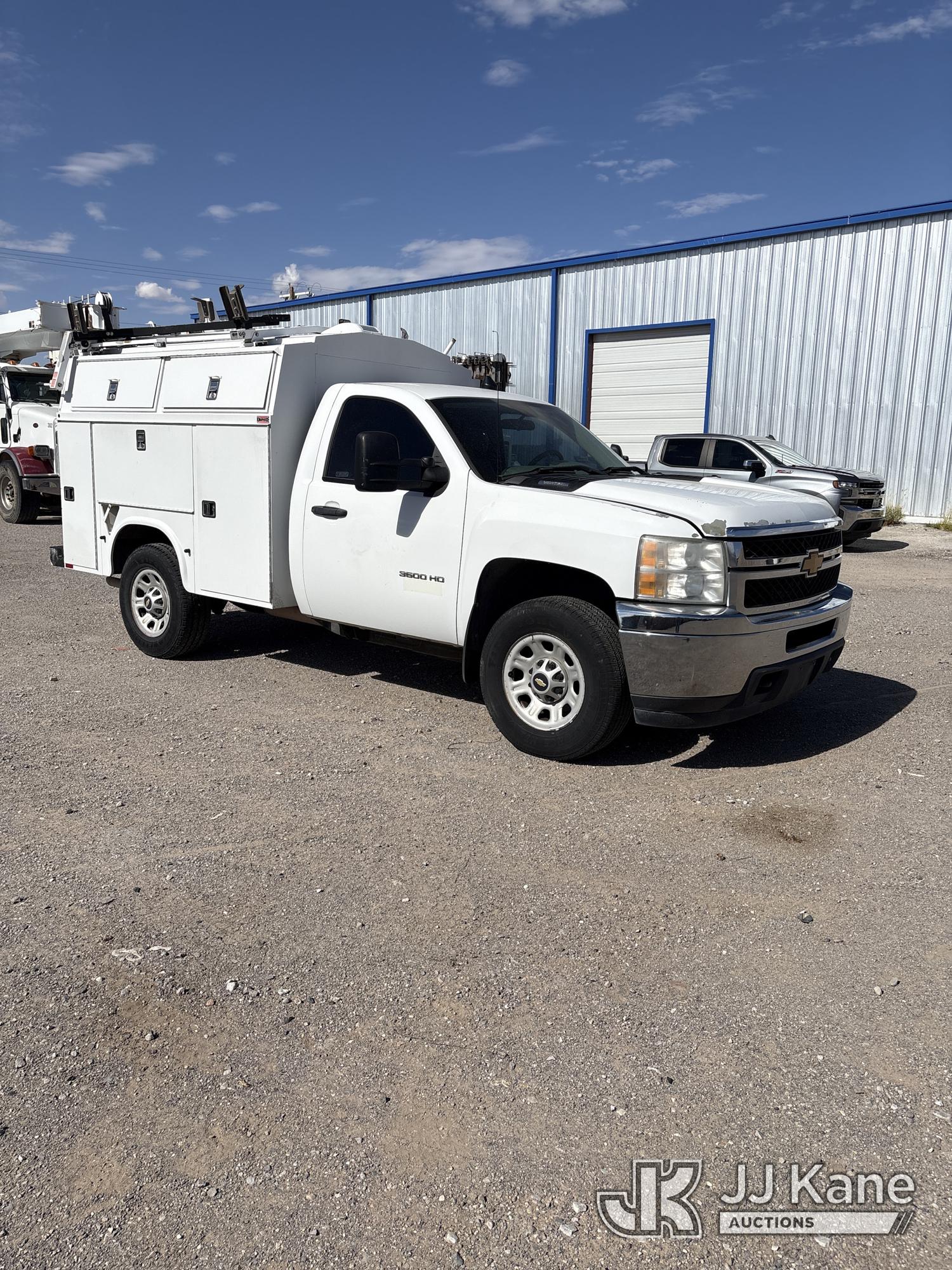2012 Chevrolet Silverado 3500HD Enclosed Service Truck (1611740) - photo 2