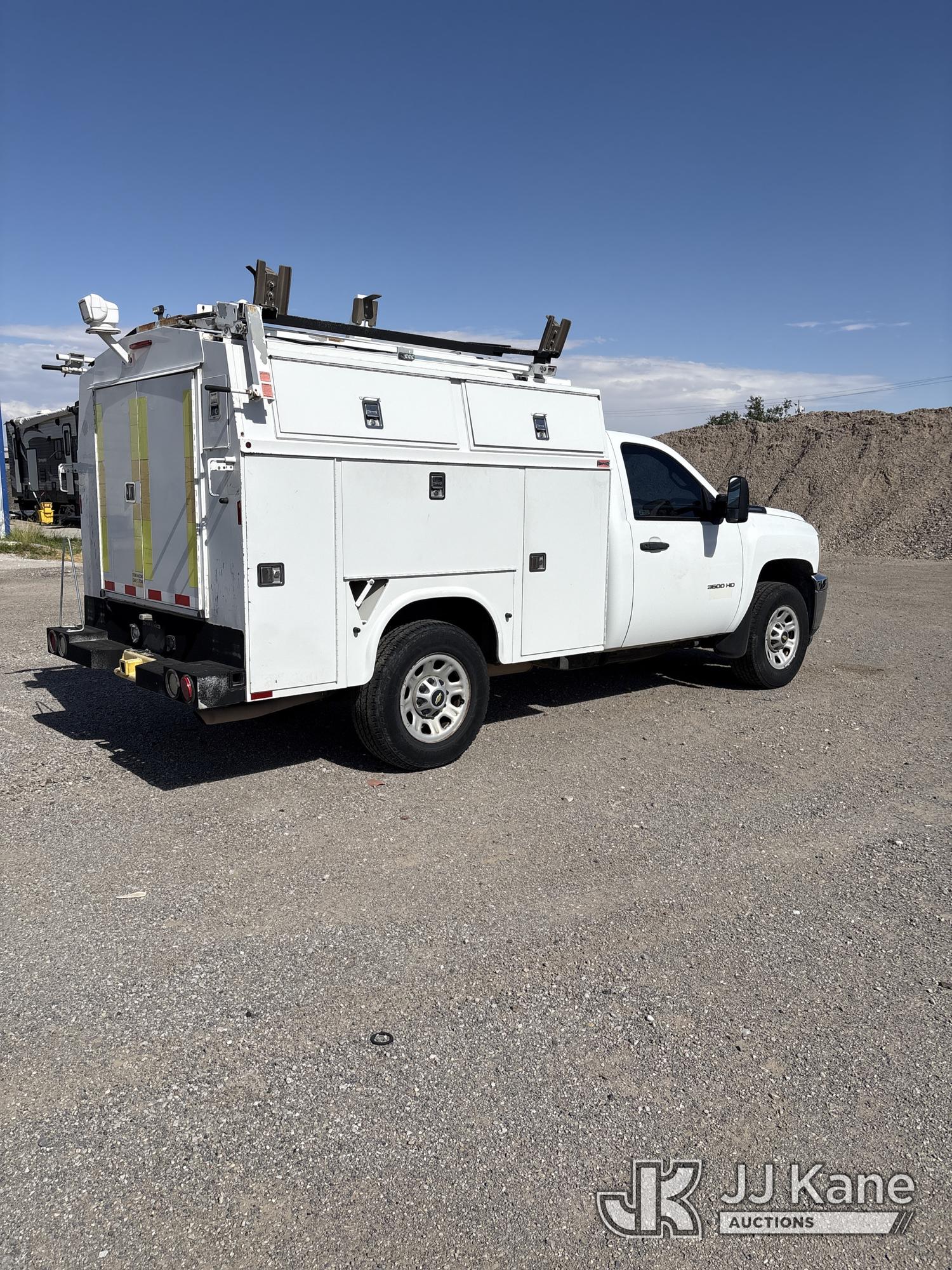 2012 Chevrolet Silverado 3500HD Enclosed Service Truck (1611740) - photo 3