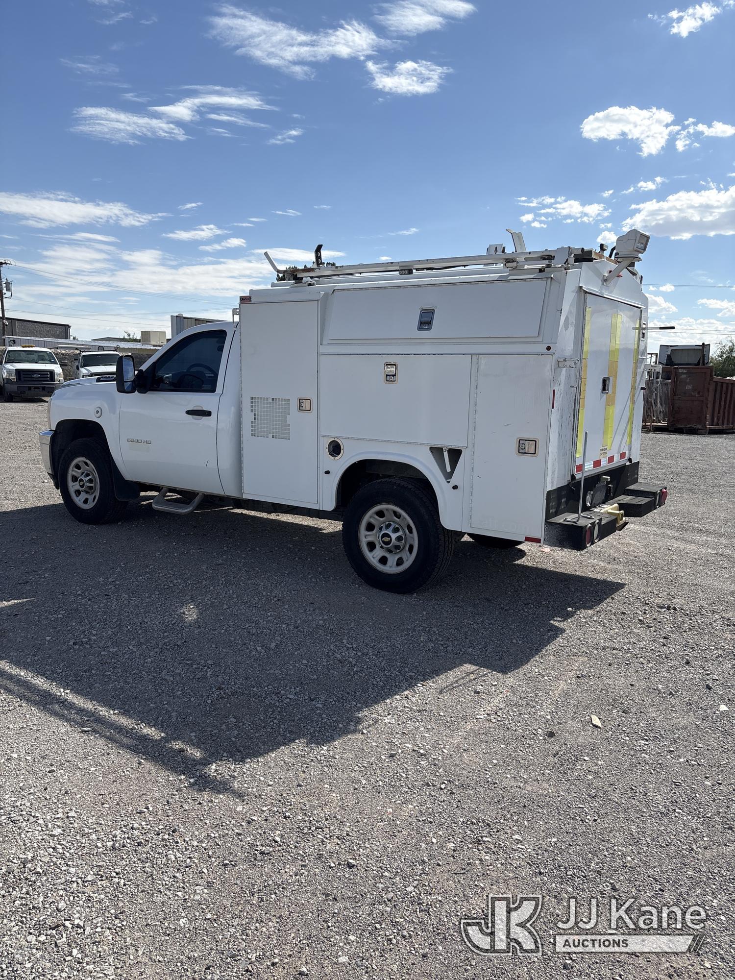 2012 Chevrolet Silverado 3500HD Enclosed Service Truck (1611740) - photo 4