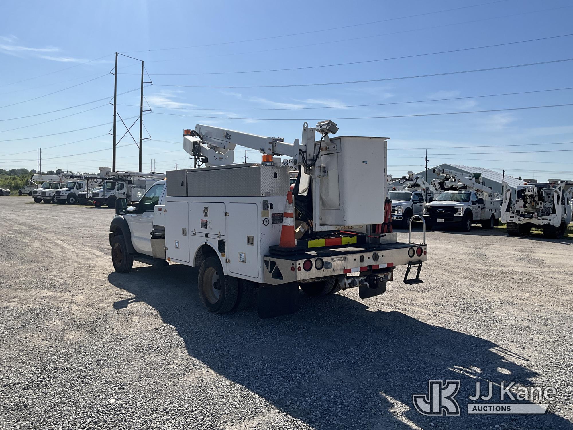 Altec AT200 Telescopic Non-Insulated Bucket Truck On 2013 Ford F-450 SD Service Truck (1613187) - photo 4