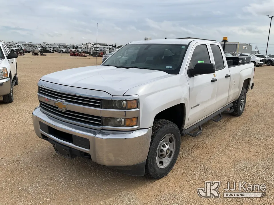 2015 Chevrolet Silverado 2500HD Extended-Cab Pickup Truck (1614155)