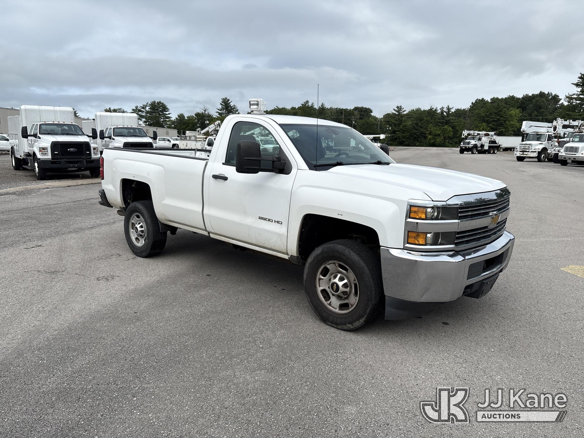 2015 Chevrolet Silverado 2500HD Pickup Truck (1616088) - photo 2