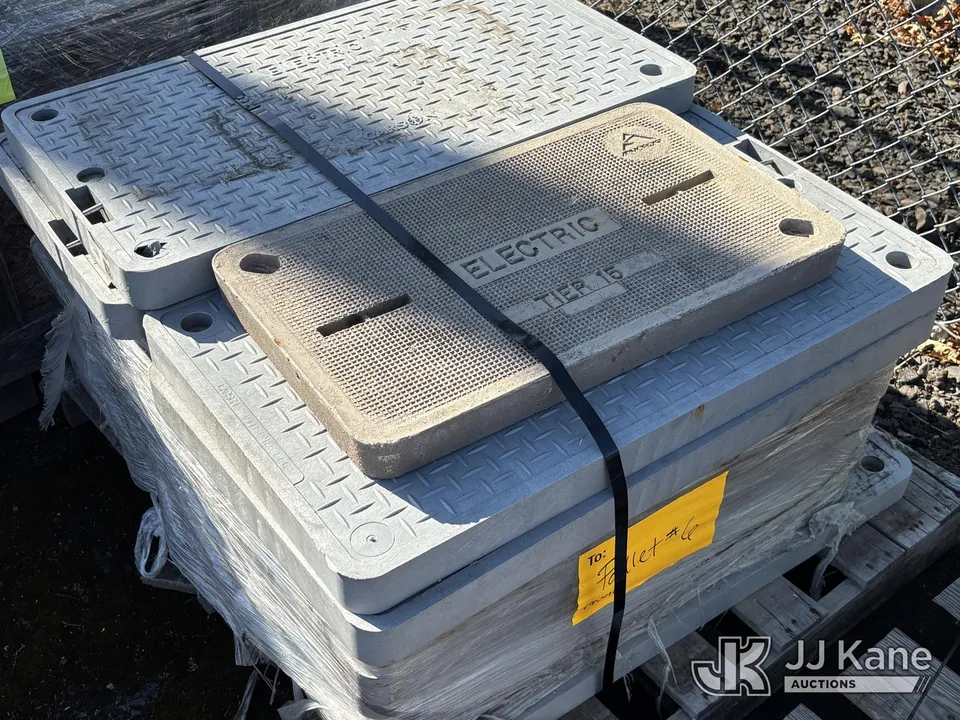 Pallet 6:
22 qty:
COVER (1616117)