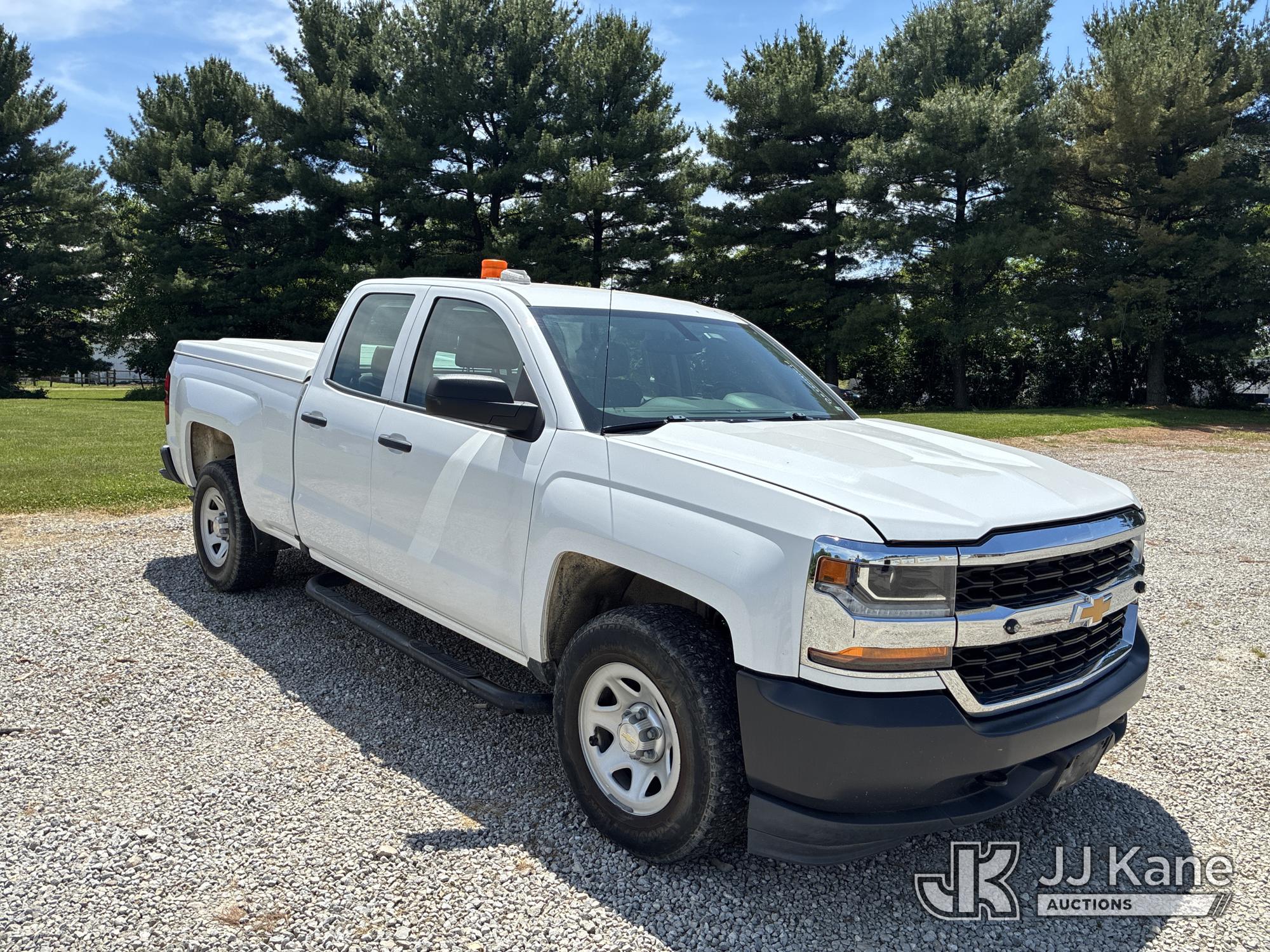 2018 Chevrolet Silverado 1500 Extended-Cab Pickup Truck (1616698) - photo 2