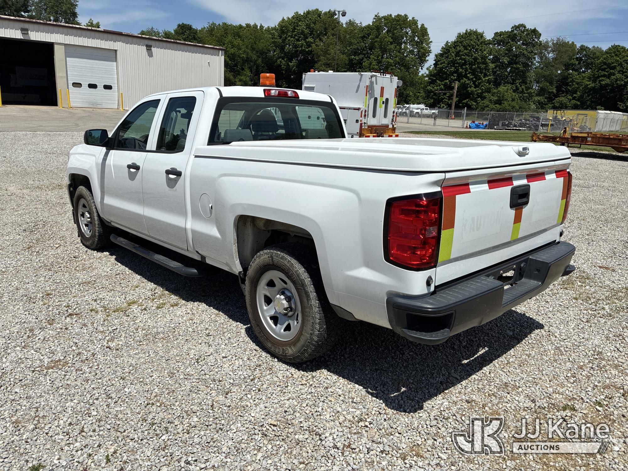 2018 Chevrolet Silverado 1500 Extended-Cab Pickup Truck (1616698) - photo 4