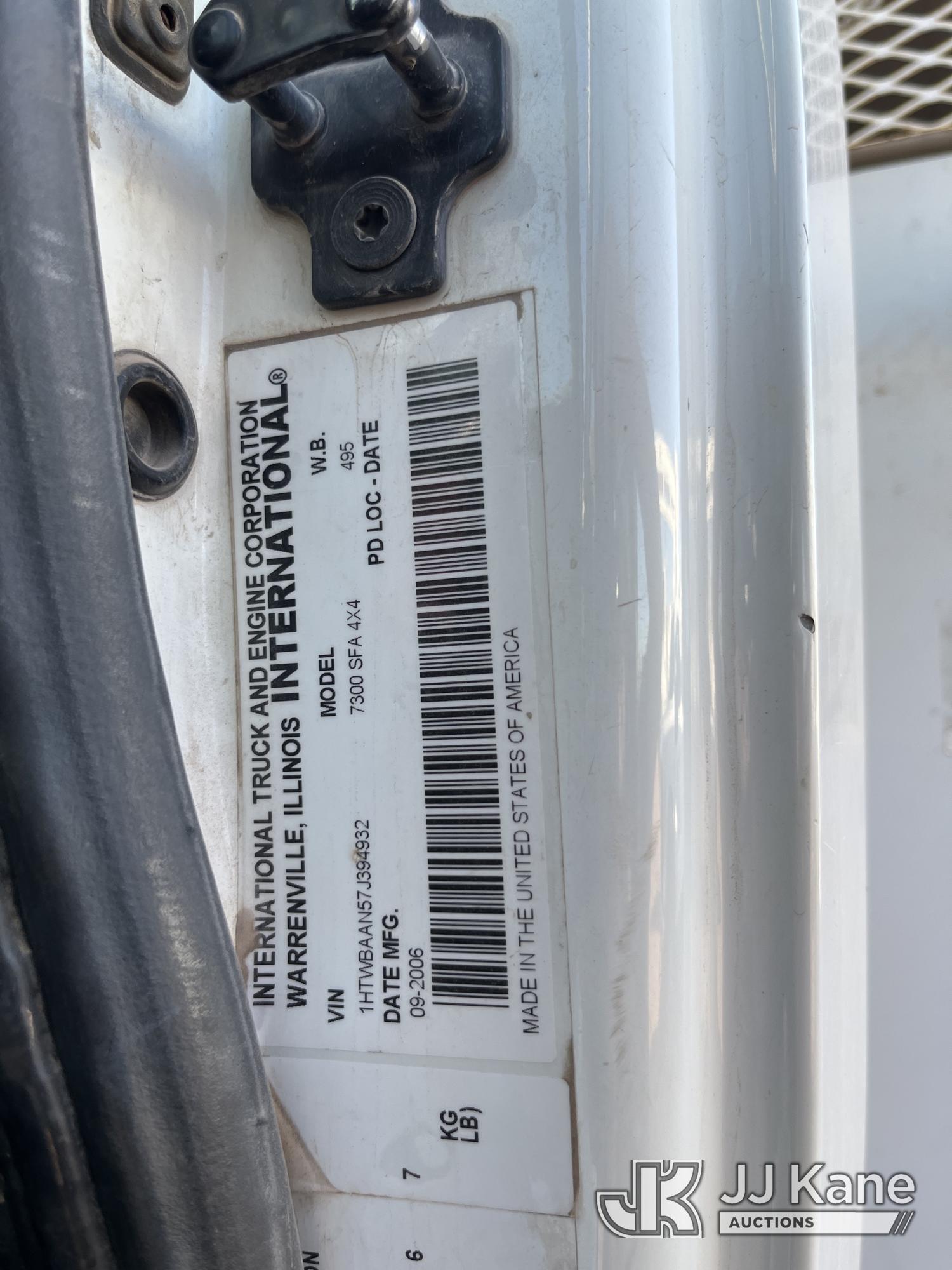 Altec AA755L Material Handling Bucket Truck On 2007 International 7300 Utility Truck (1616902) - photo 5