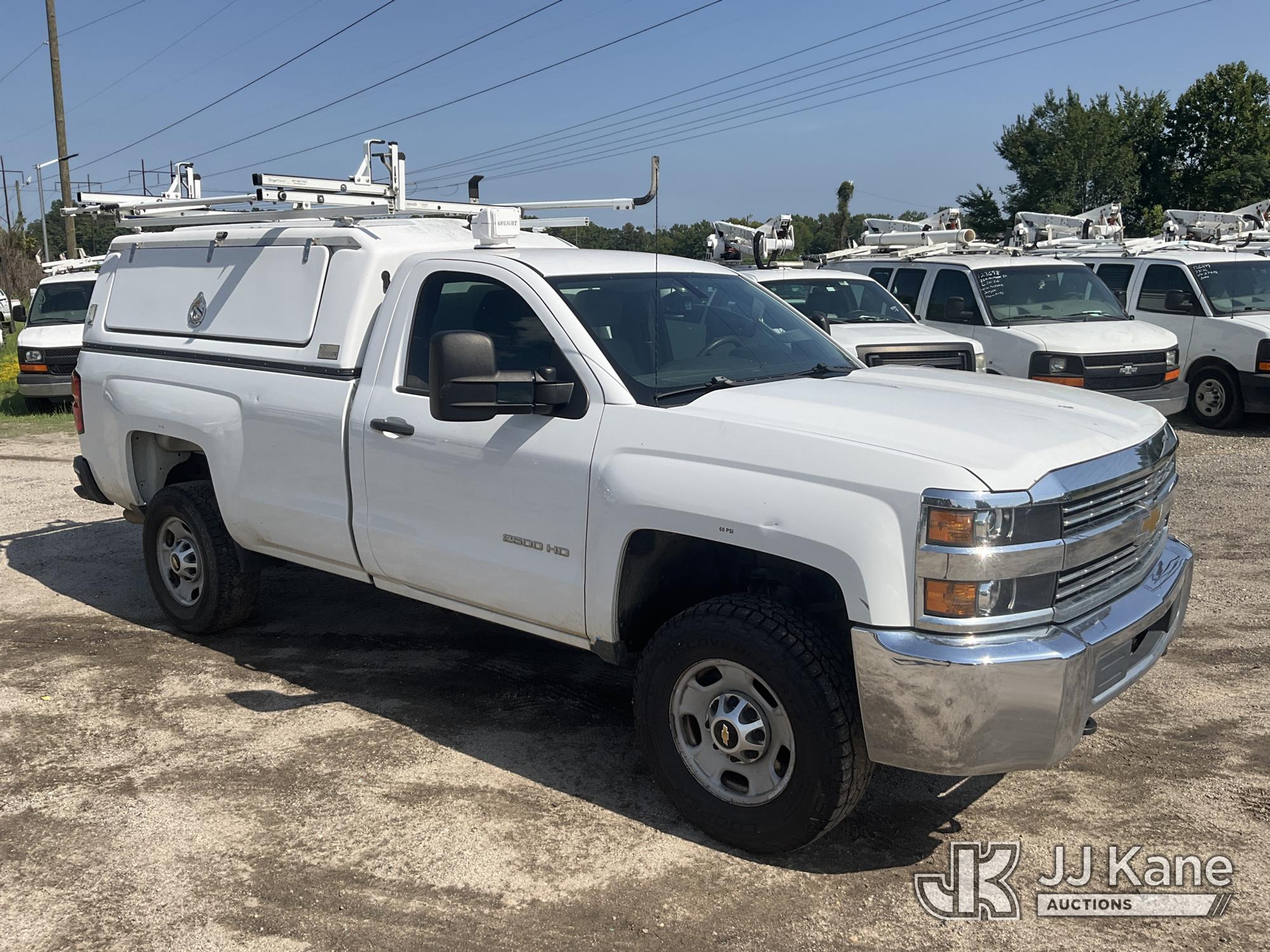 2015 Chevrolet Silverado 2500HD 4X4 Extended-Cab Pickup Truck (1617066) - photo 2