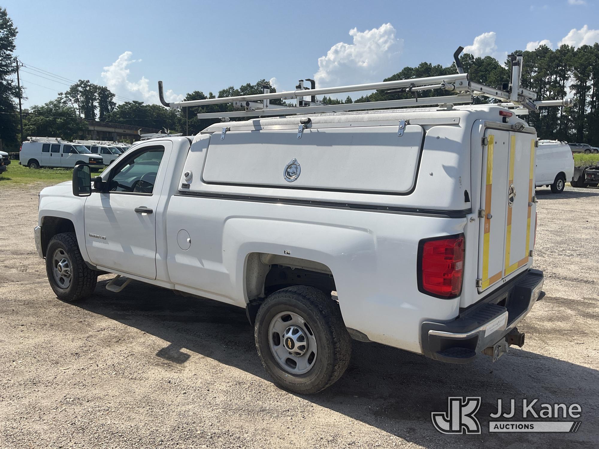 2015 Chevrolet Silverado 2500HD 4X4 Extended-Cab Pickup Truck (1617066) - photo 4
