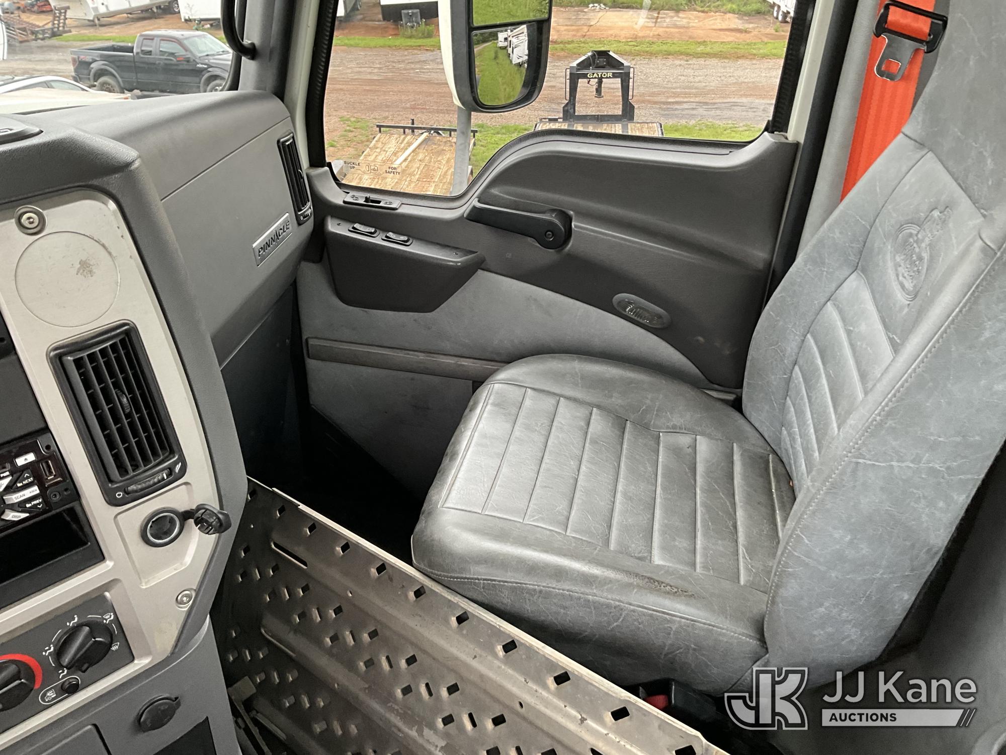 2017 Mack CXU612 Truck Tractor (1617105) - photo 5