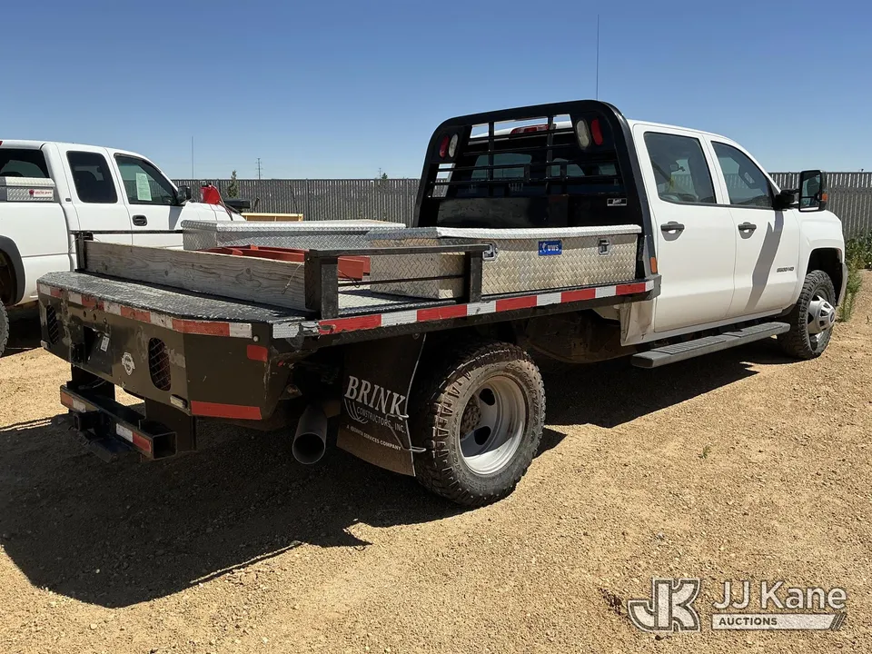 2019 Chevrolet Silverado 3500HD Crew-Cab Flatbed/Service Truck (1617467) - photo 3