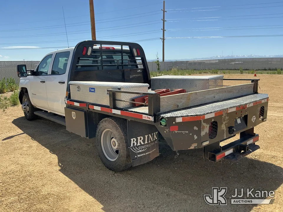 2019 Chevrolet Silverado 3500HD Crew-Cab Flatbed/Service Truck (1617467) - photo 4