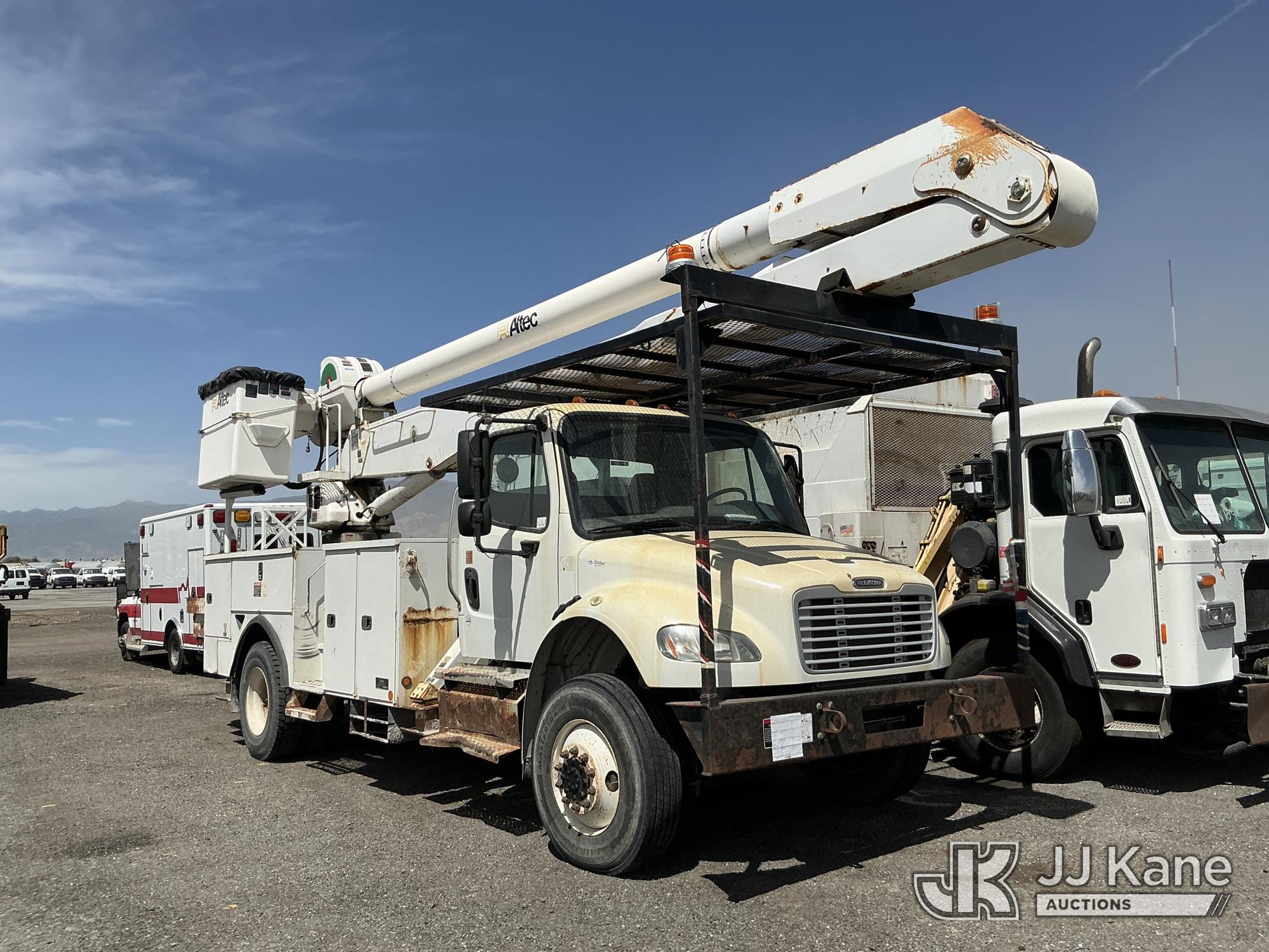 Altec AA755 Material Handling Bucket Truck On 2013 Freightliner M2 106 Utility Truck (1618463) - photo 2