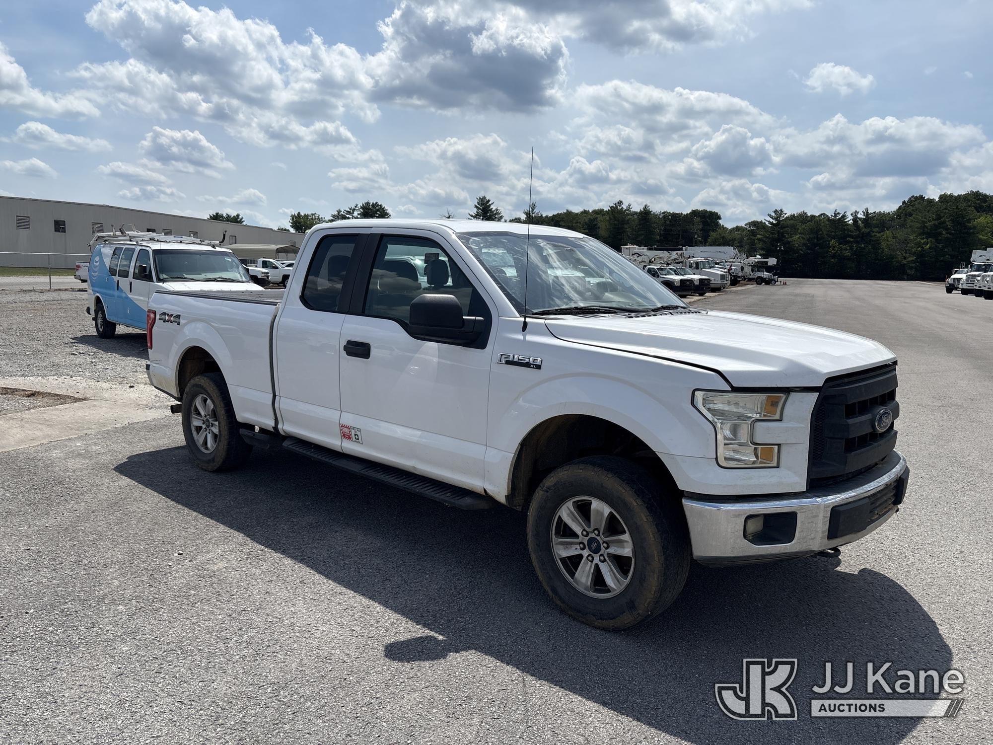 2015 Ford F150 4x4 Extended-Cab Pickup Truck (1621733) - photo 2