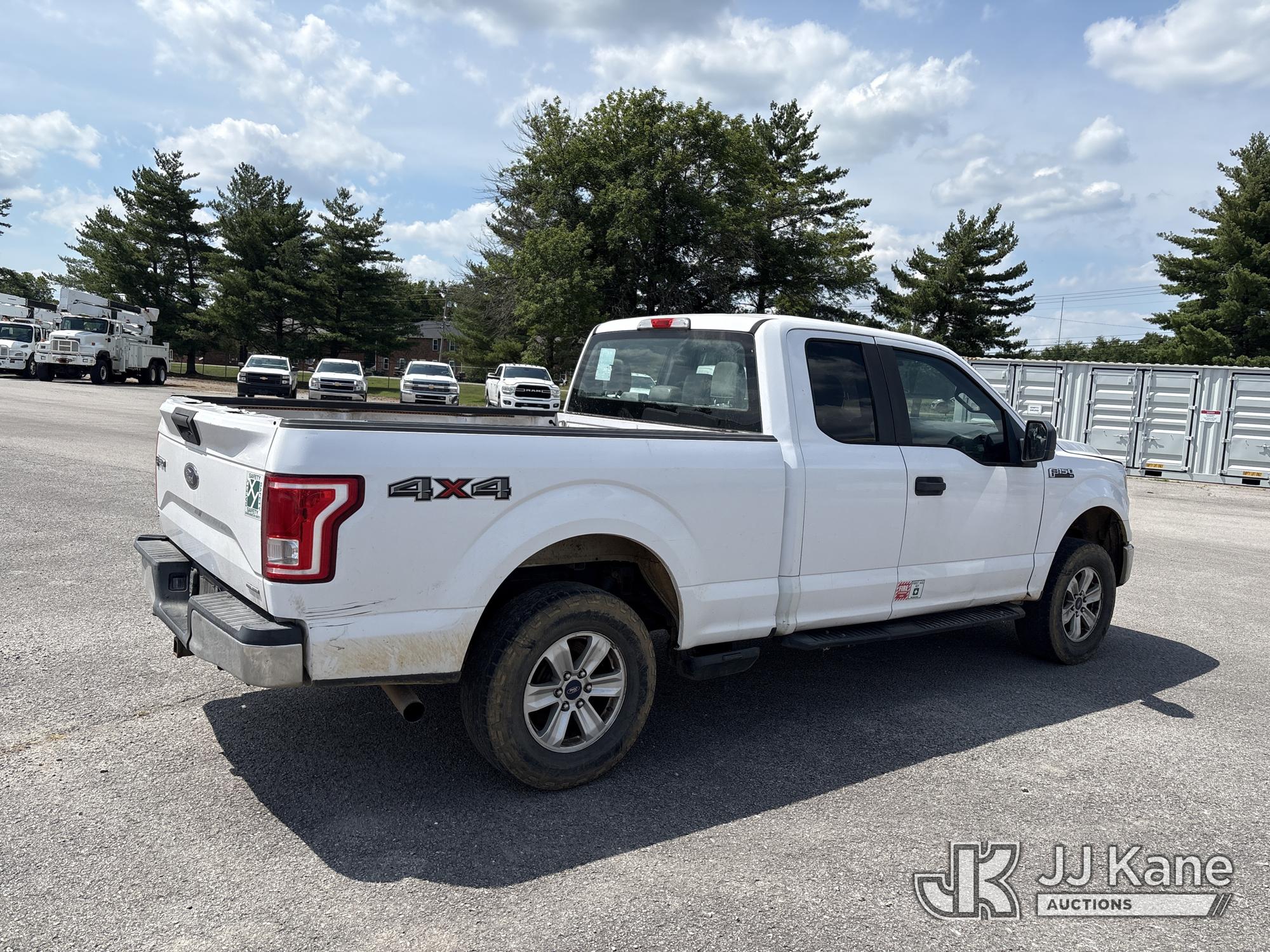 2015 Ford F150 4x4 Extended-Cab Pickup Truck (1621733) - photo 3