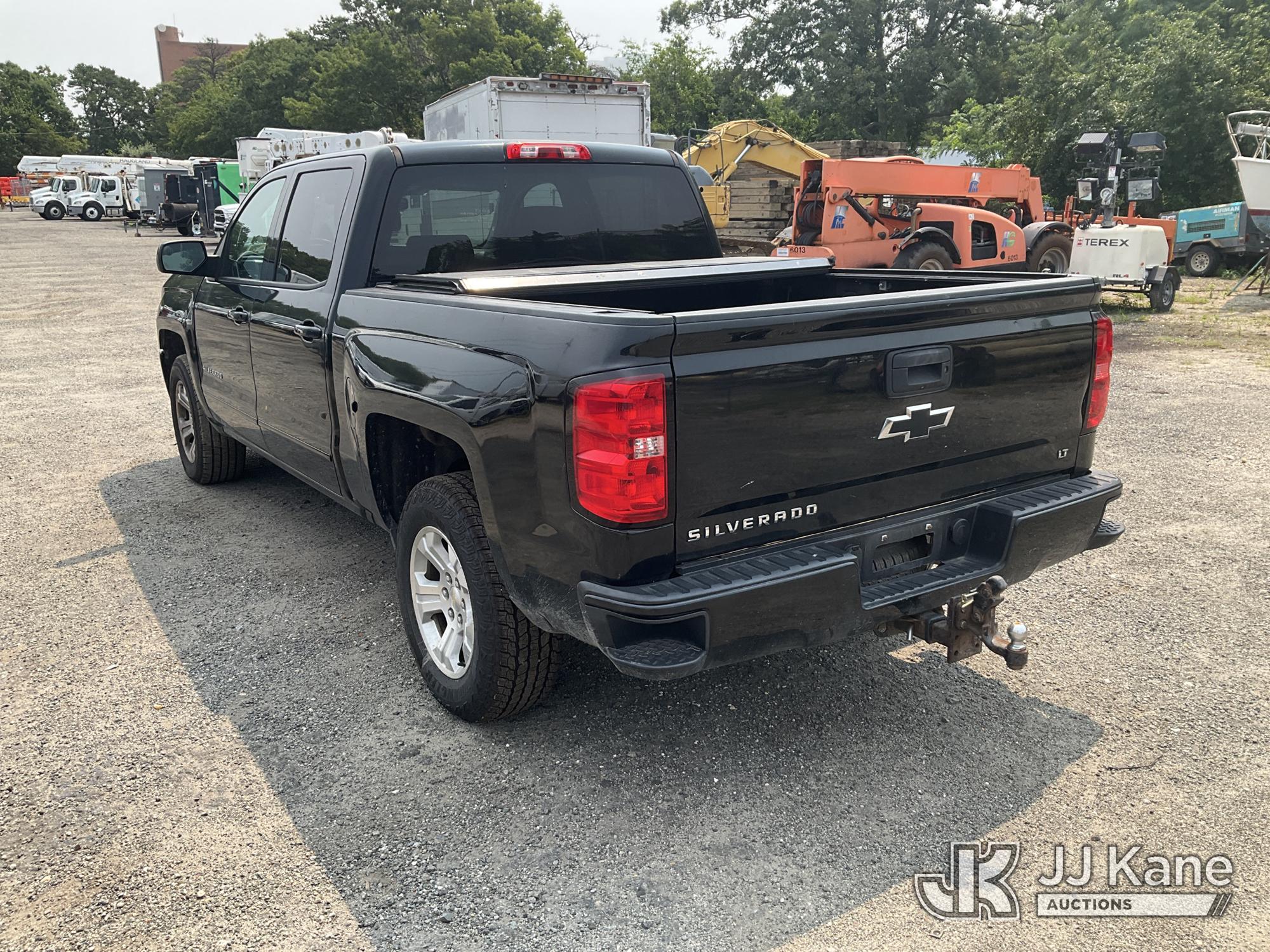 2017 Chevrolet Silverado 1500 4x4 Crew-Cab Pickup Truck (1622472) - photo 5